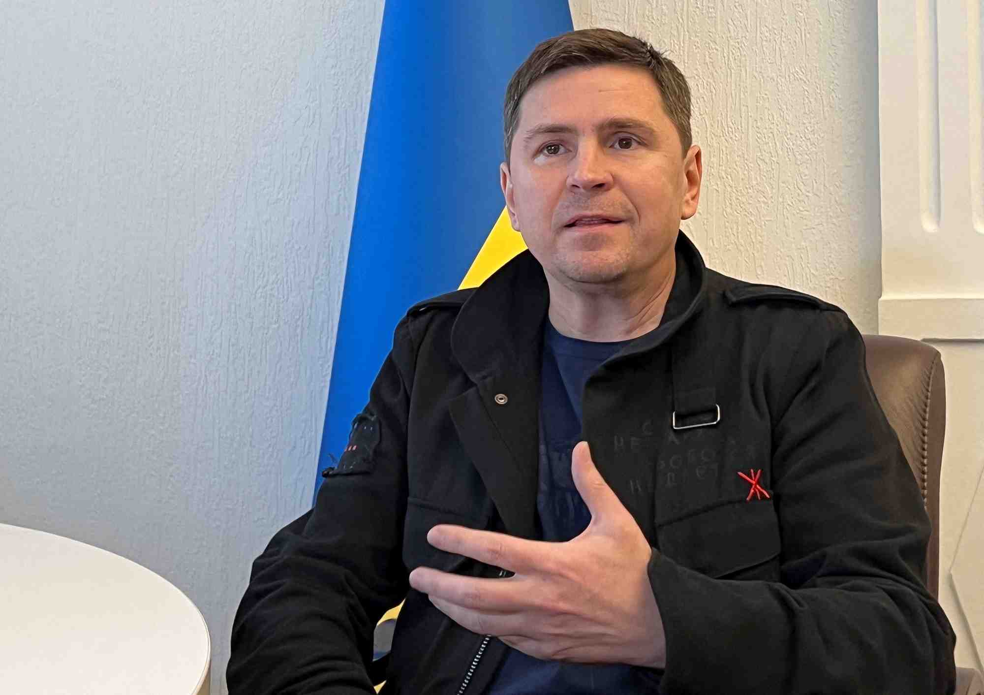 Le conseiller politique du president ukrainien podolyak s'exprime lors d'une interview a kyiv