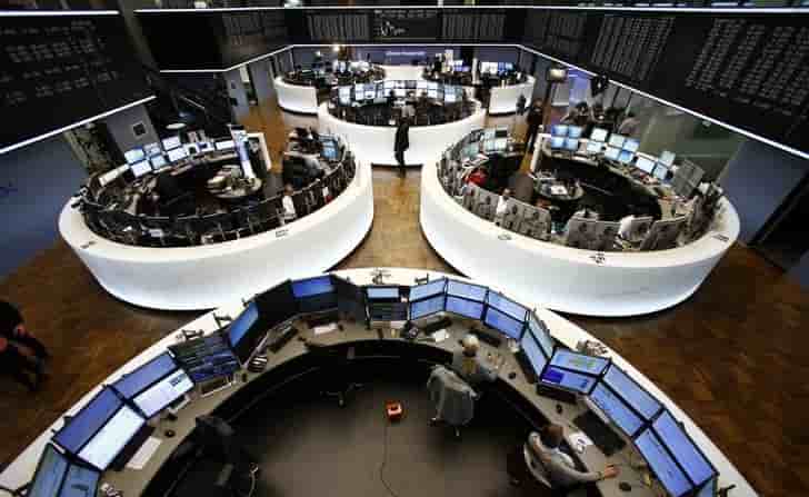 Les bourses europeennes en legere baisse a la mi-seance