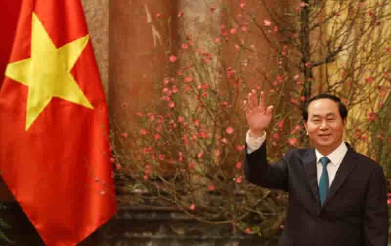 Le president vietnamien reapparait en public apres un mois d'absence