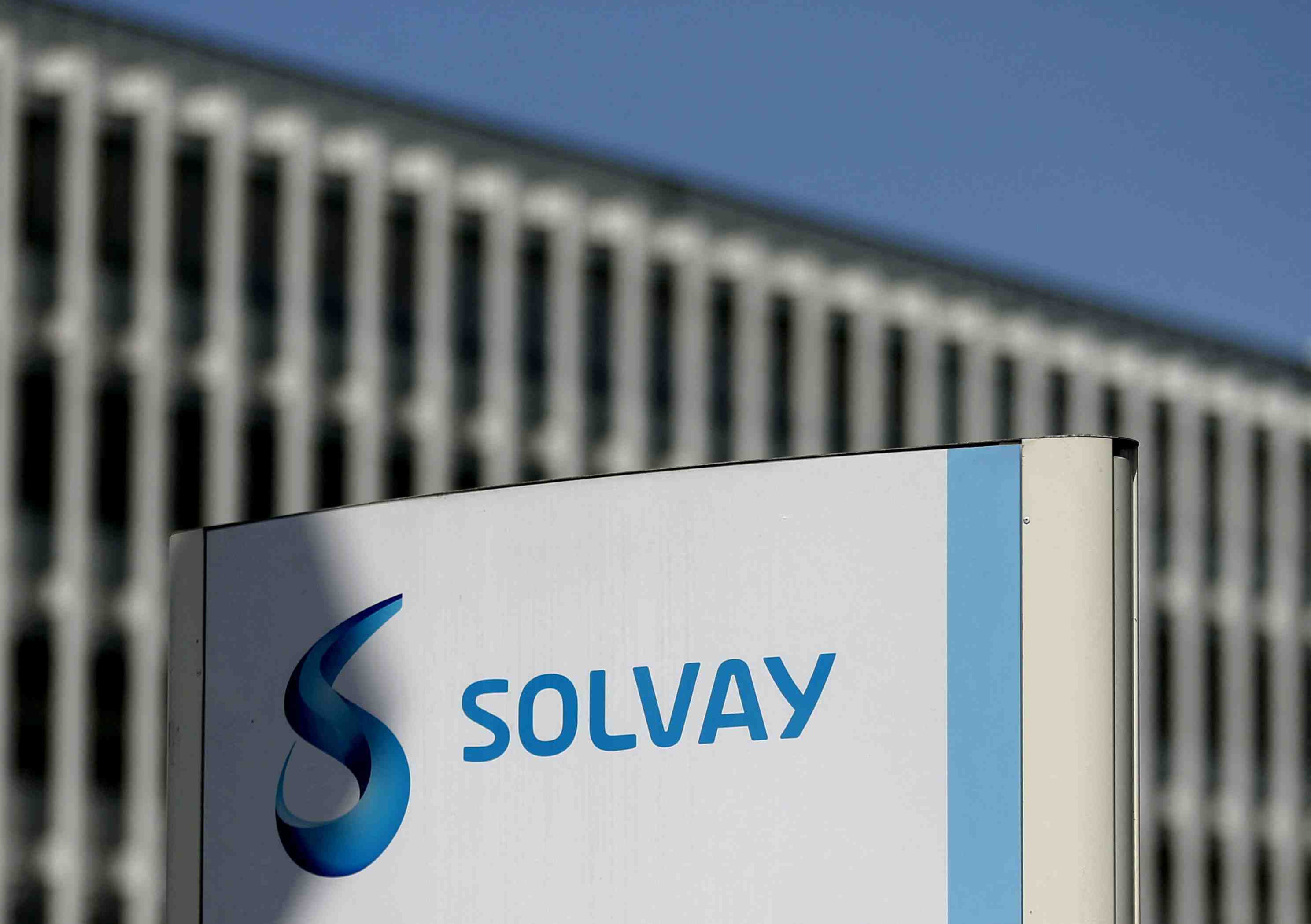 Solvay va se scinder en deux societes independantes cotees en bourse