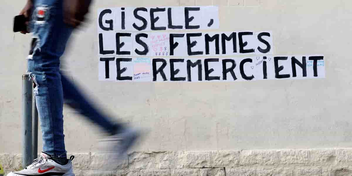 Le slogan « Gisèle, les femmes te remercient » marque un mur de la ville d'Avignon.