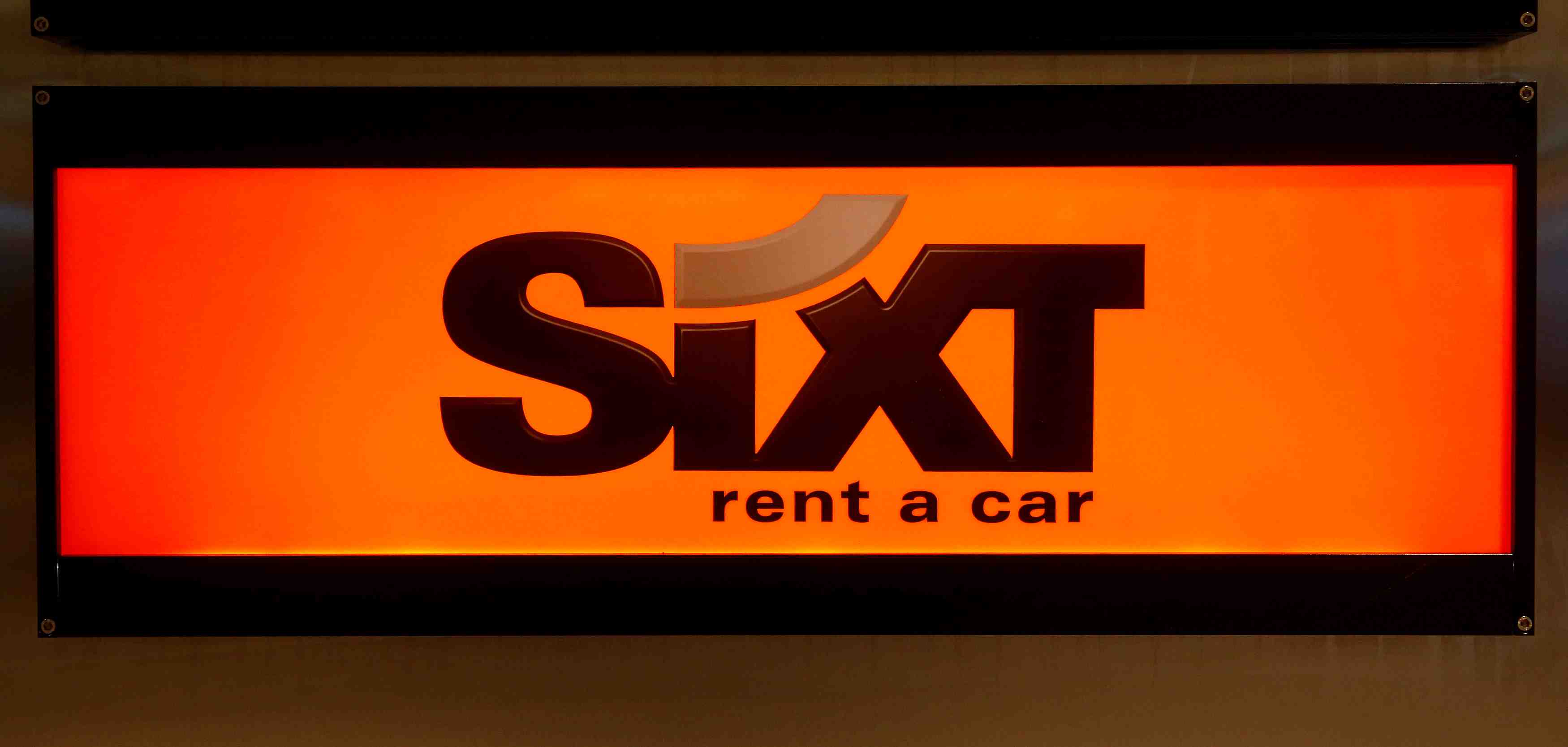 Sixt vendra sa part dans drivenow a bmw