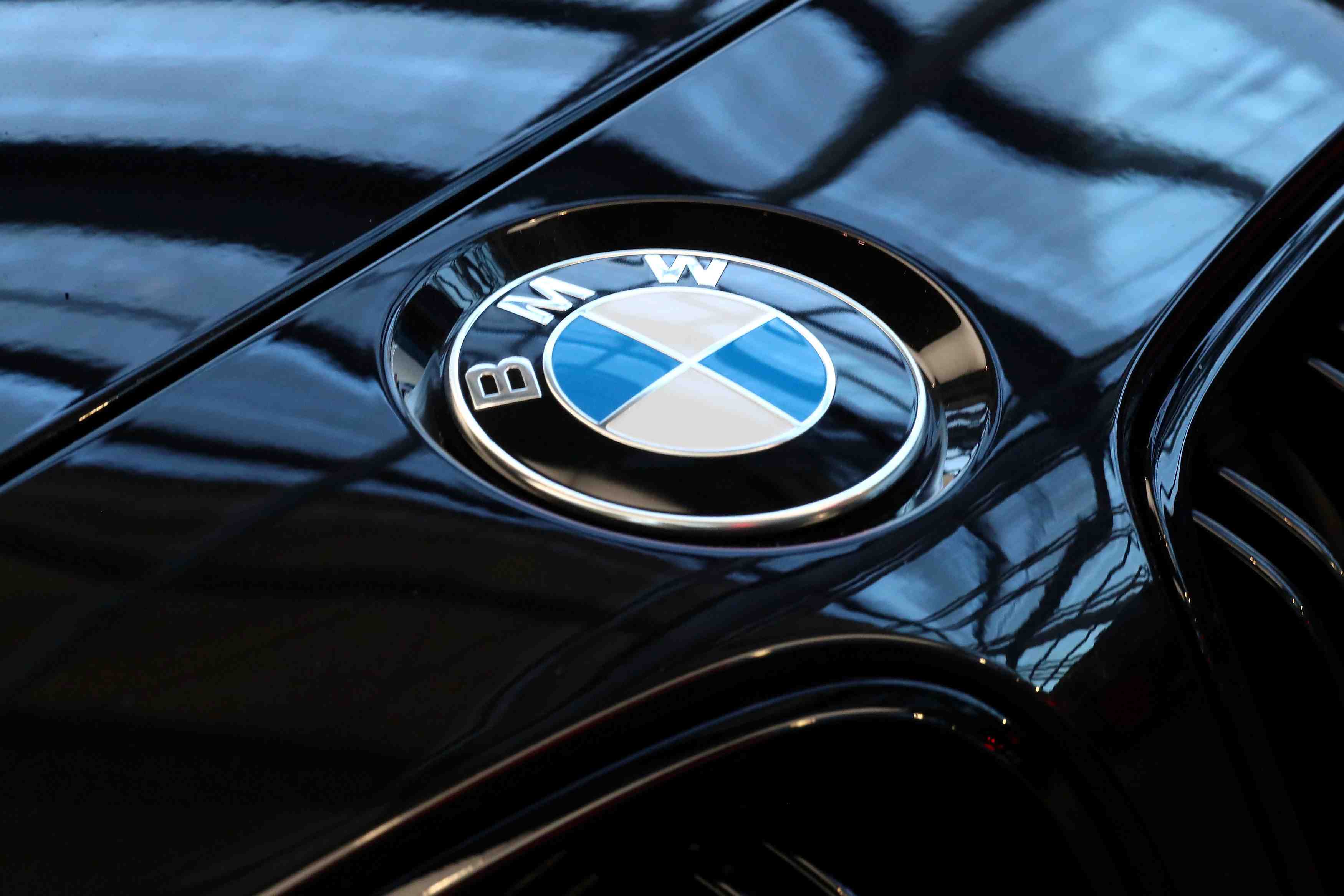 Bmw: la penurie de puces et la hausse du prix des intrants vont peser au 2e semestre