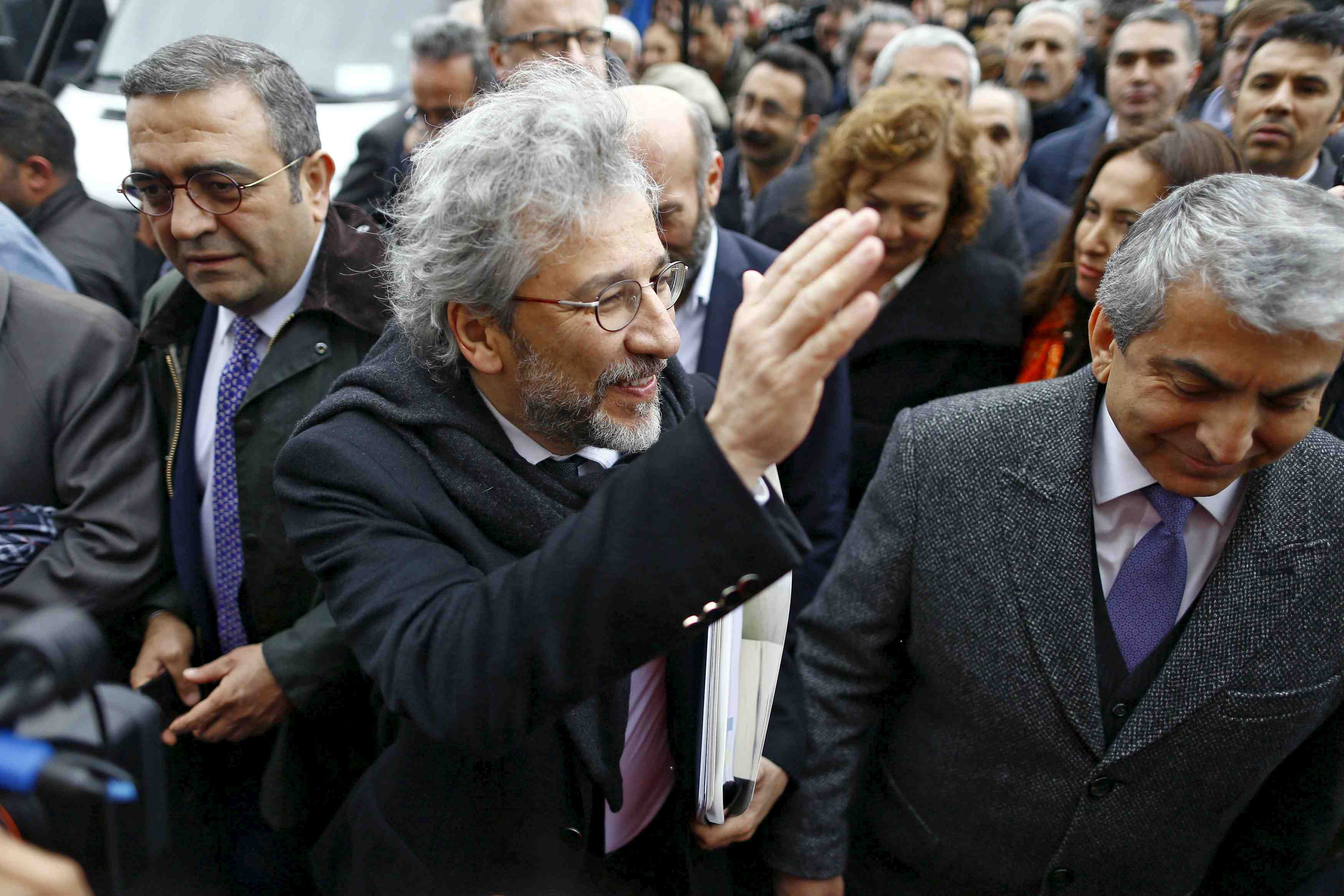 Erdogan reproche a des diplomates d'avoir assiste a un proces