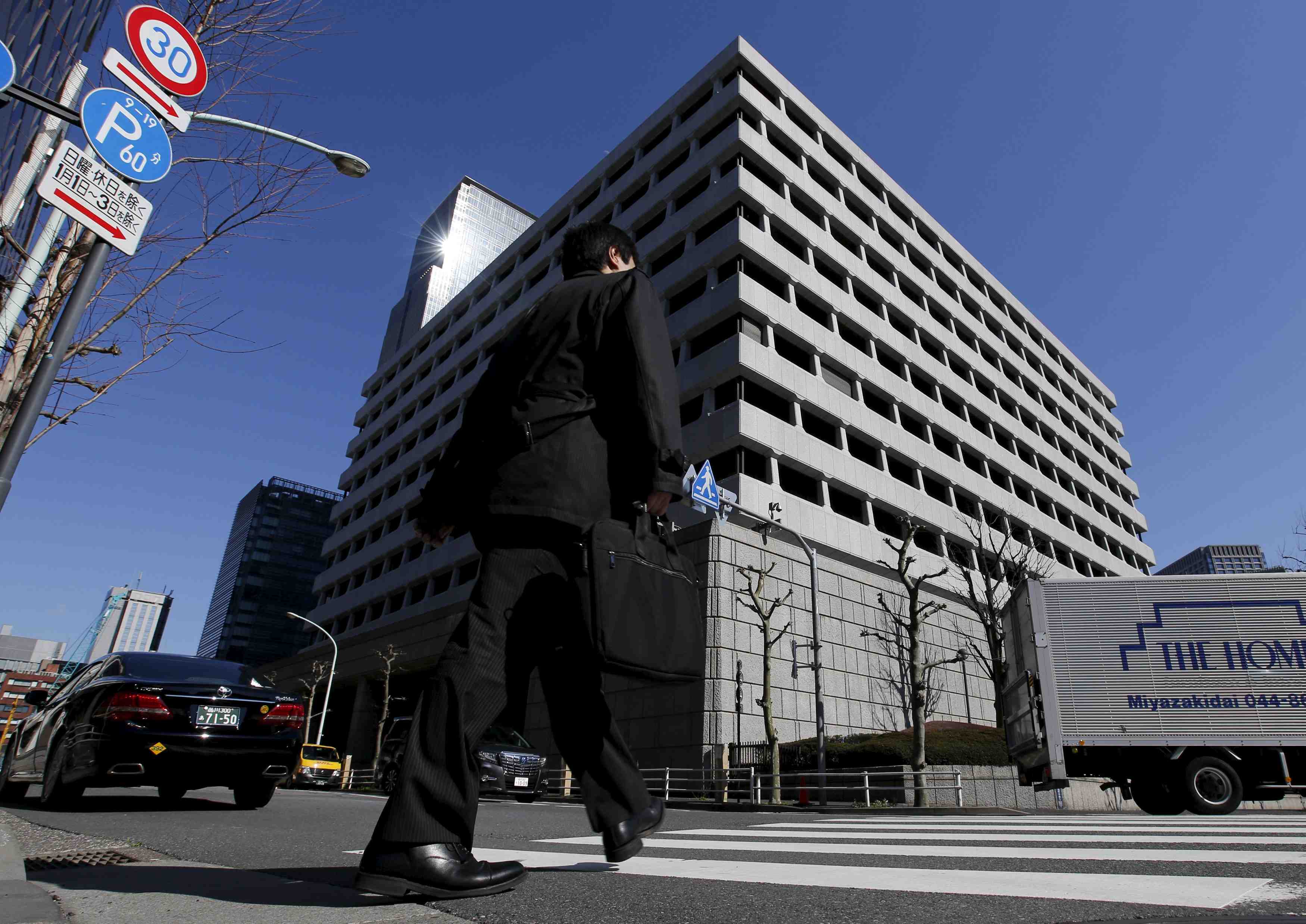 Le japon pret a de nouvelles mesures economiques d'assouplissement