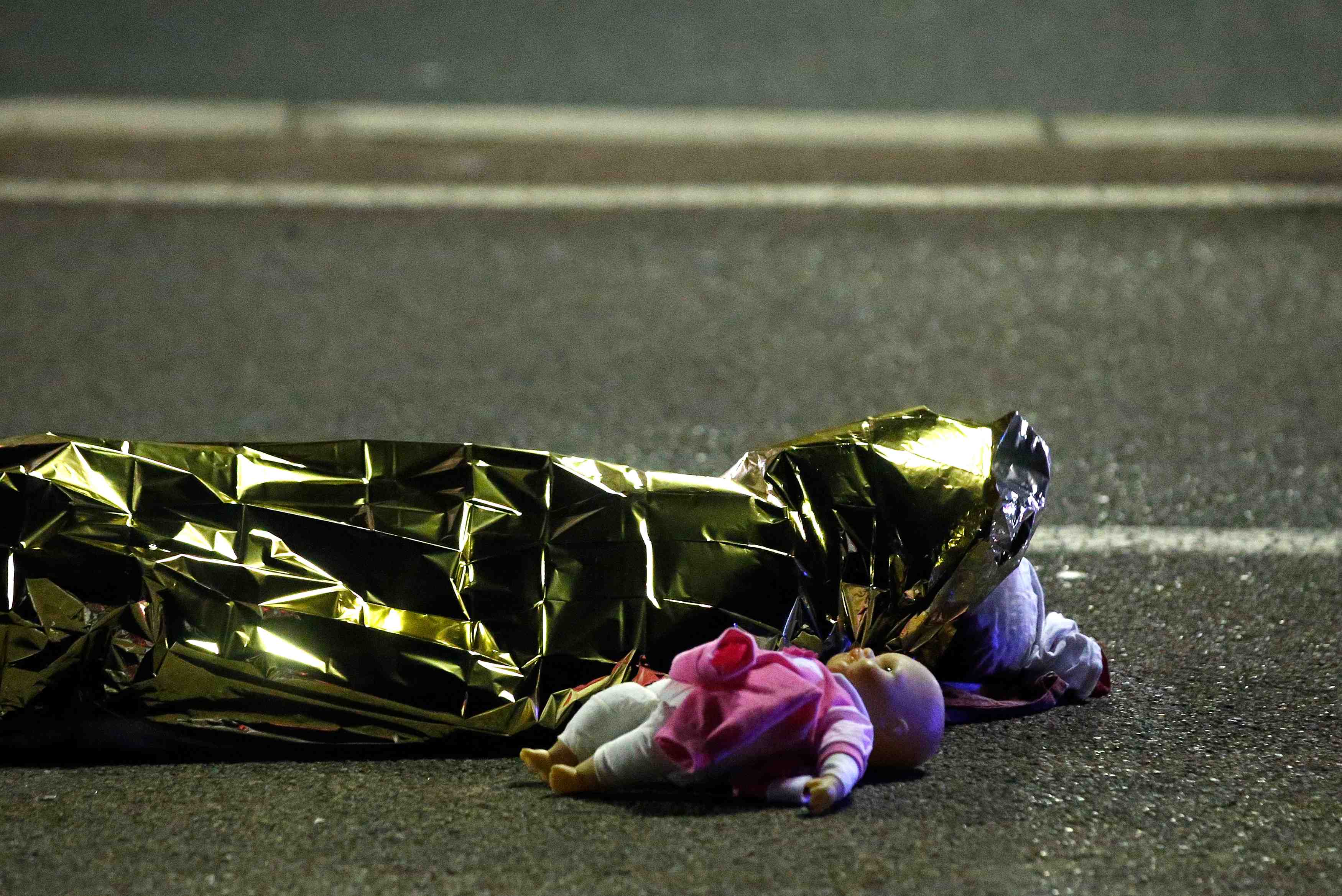 Nombreux enfants et etrangers parmi les victimes de l'attentat a nice