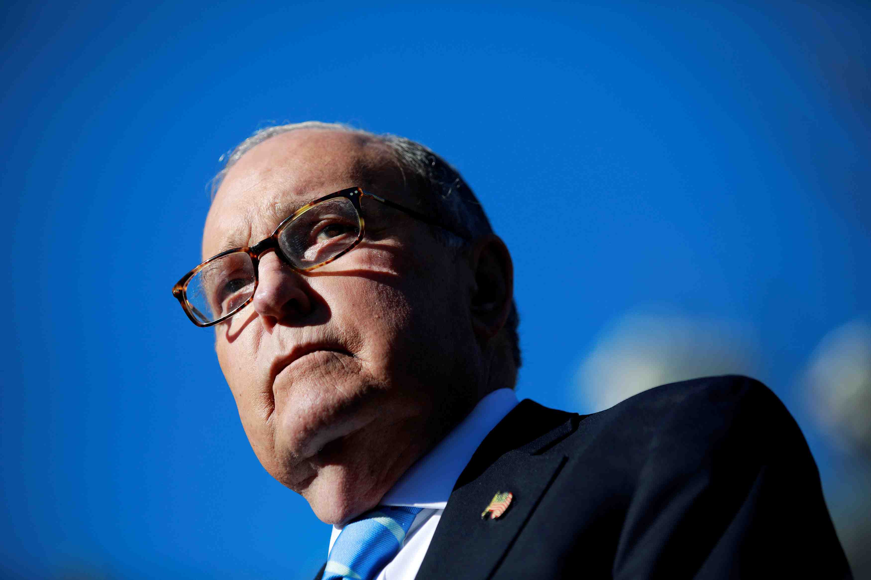 Kudlow defend les eventuelles nominations de cain et de moore a la fed
