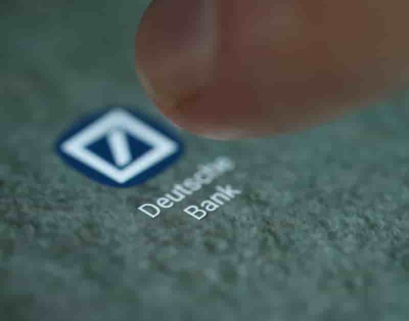 Deutsche bank doit re-examiner 20.000 dossiers de clients