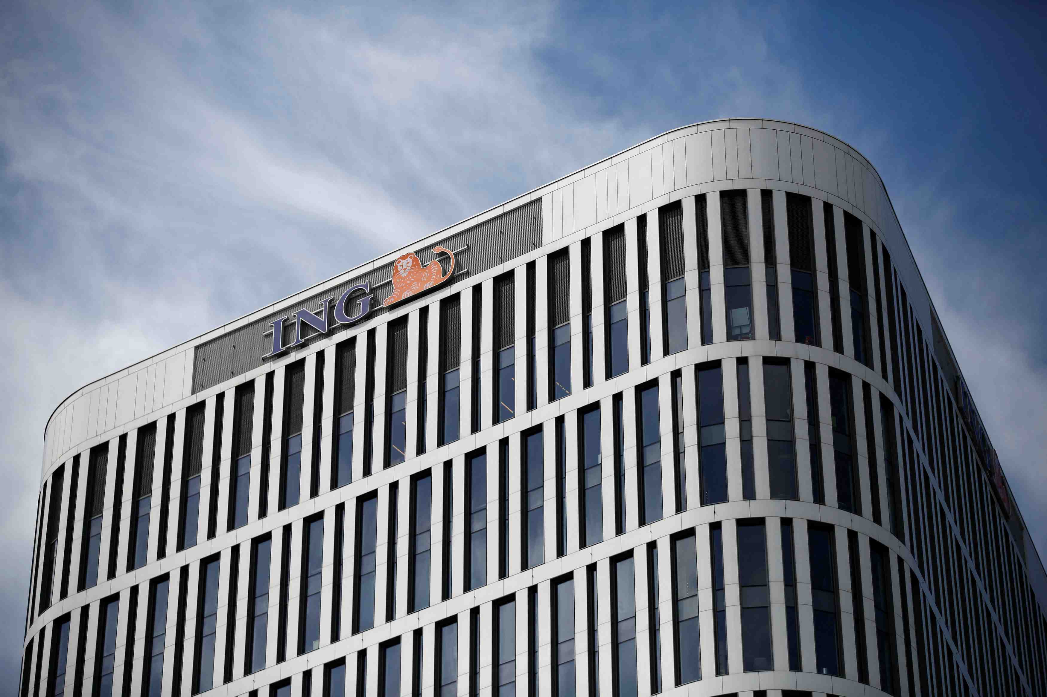 Socgen et credit mutuel arkea ont depose des offres pour la banque de detail d'ing en france