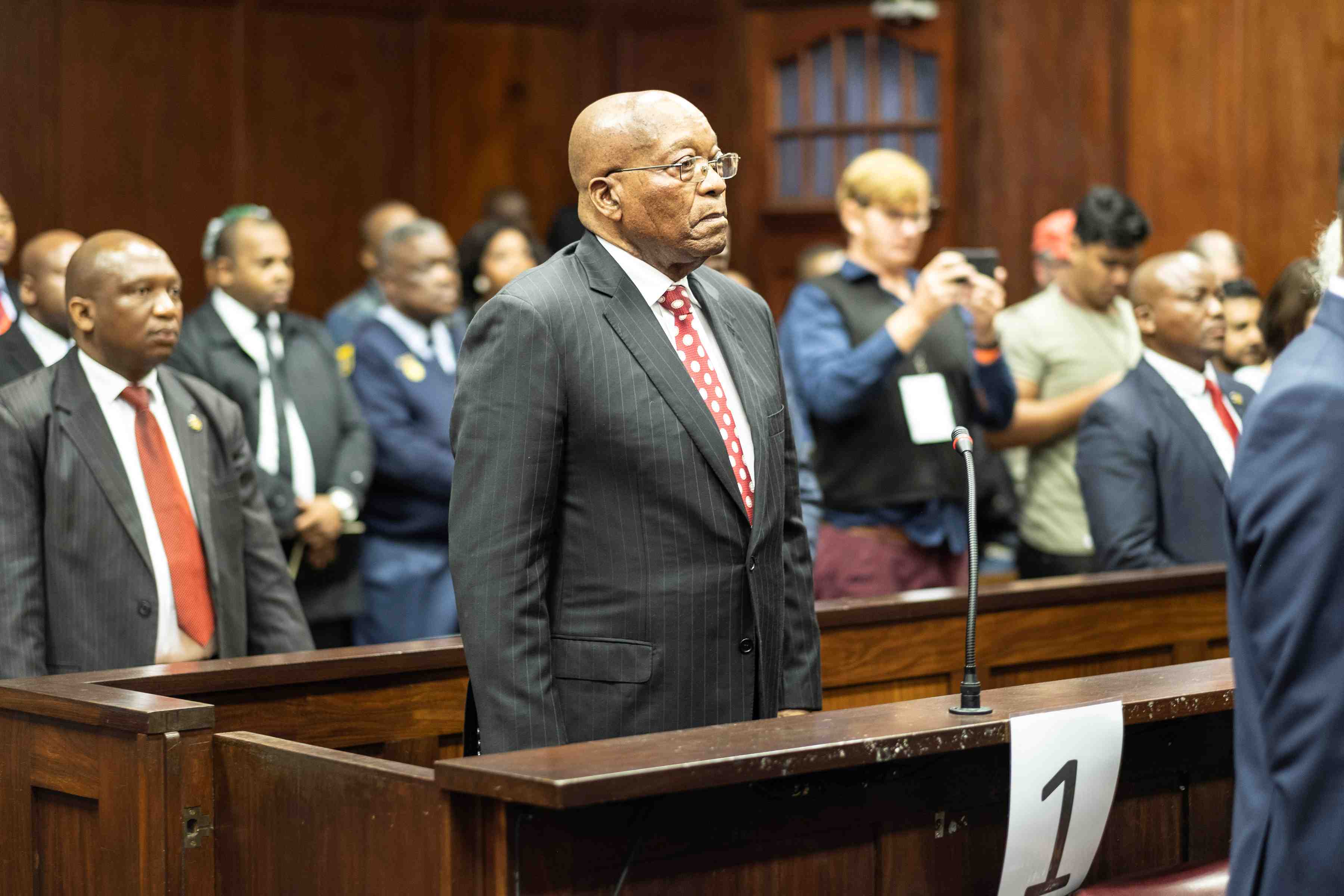 Zuma comparait a nouveau pour corruption en afrique du sud