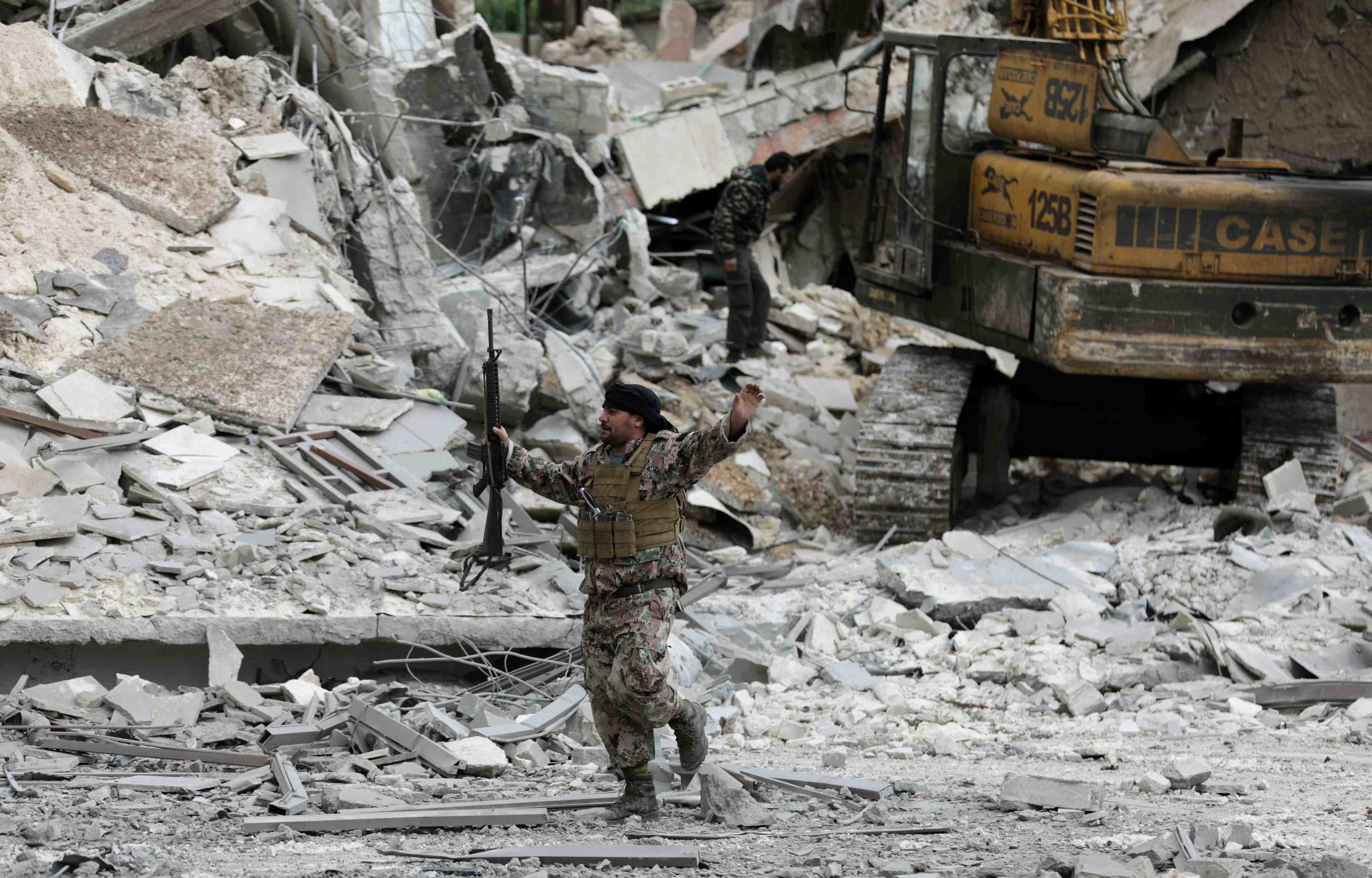 Les soldats turcs prennent la ville syrienne de jinderes