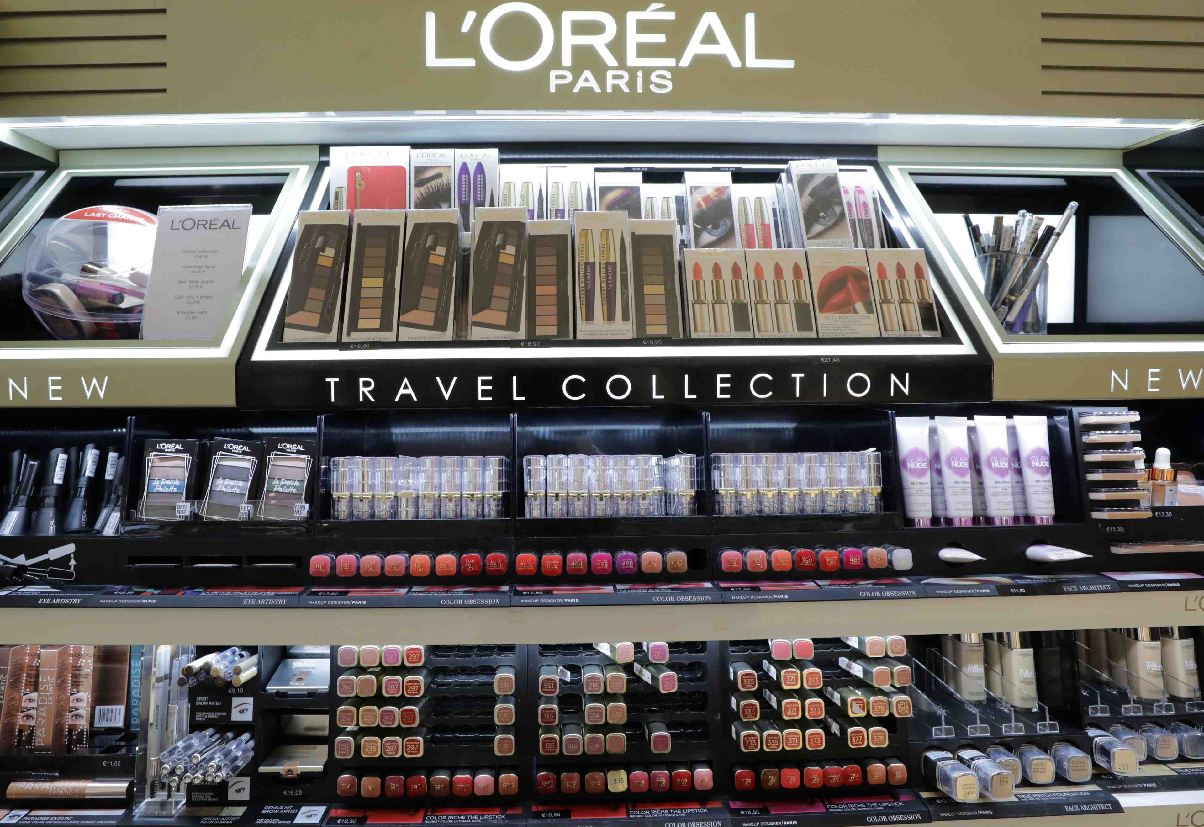 L'oreal depasse les attentes au 3e trimestre, activite soutenue en asie