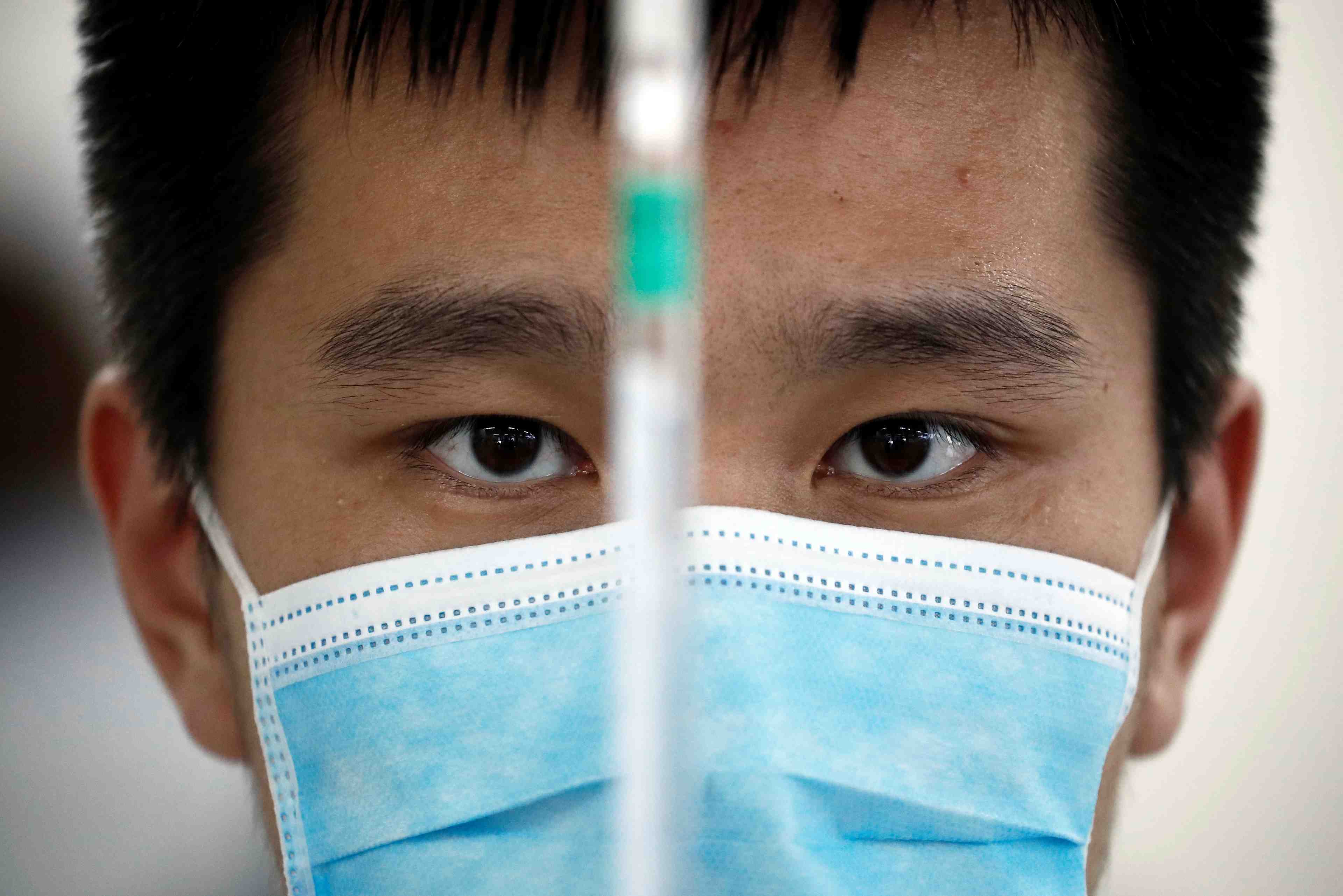 Coronavirus: la chine travaille a une usine de vaccins a arn