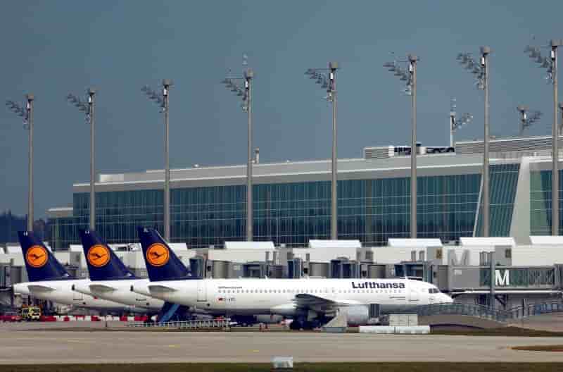 Le personnel naviguant de lufthansa appele a poursuivre la greve mardi