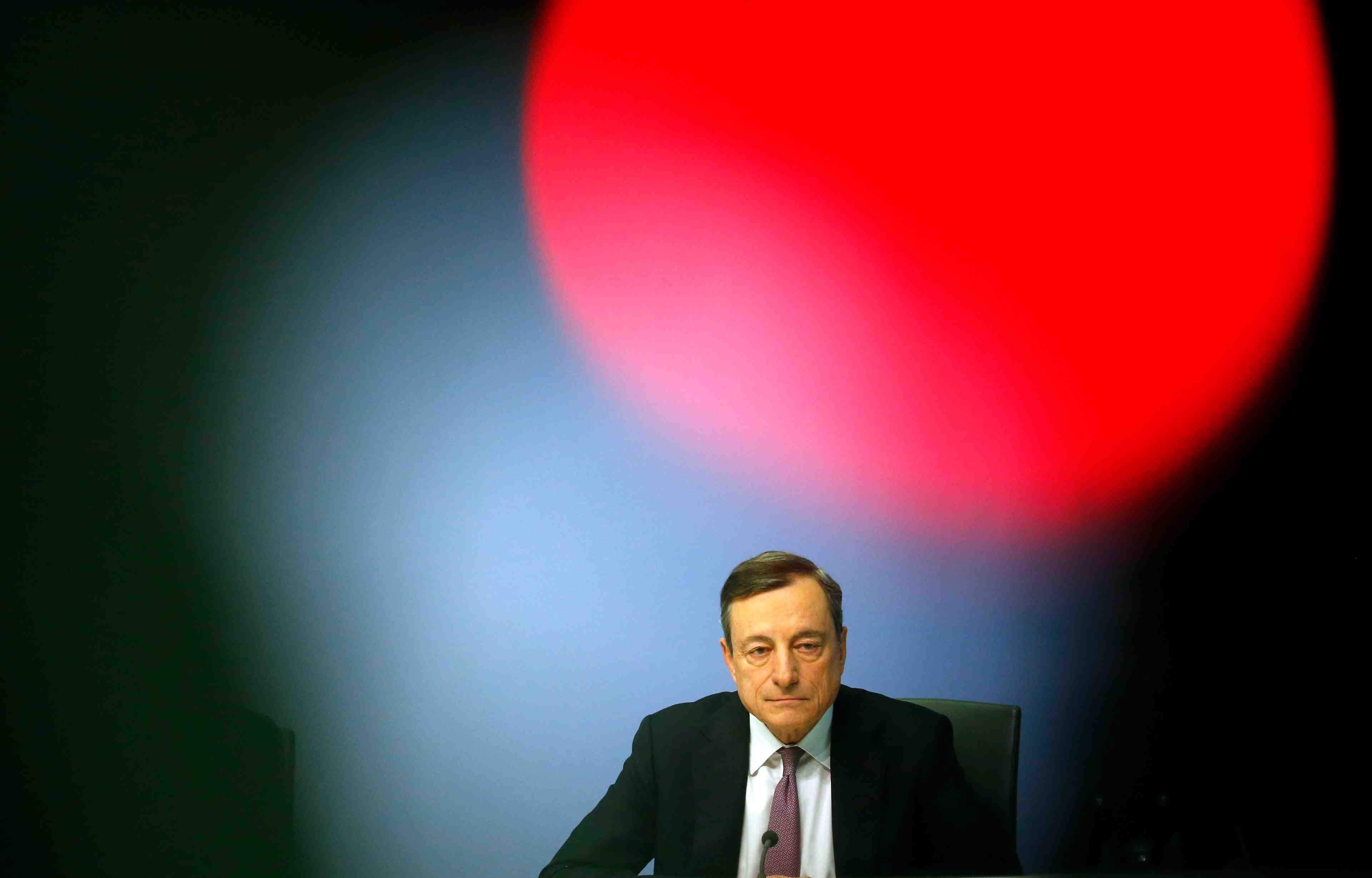 Les decisions commerciales unilaterales sont dangereuses, declare draghi