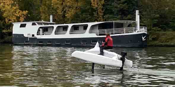 Essais de l'Overboat (Neocean) sur la Seine en octobre 2020