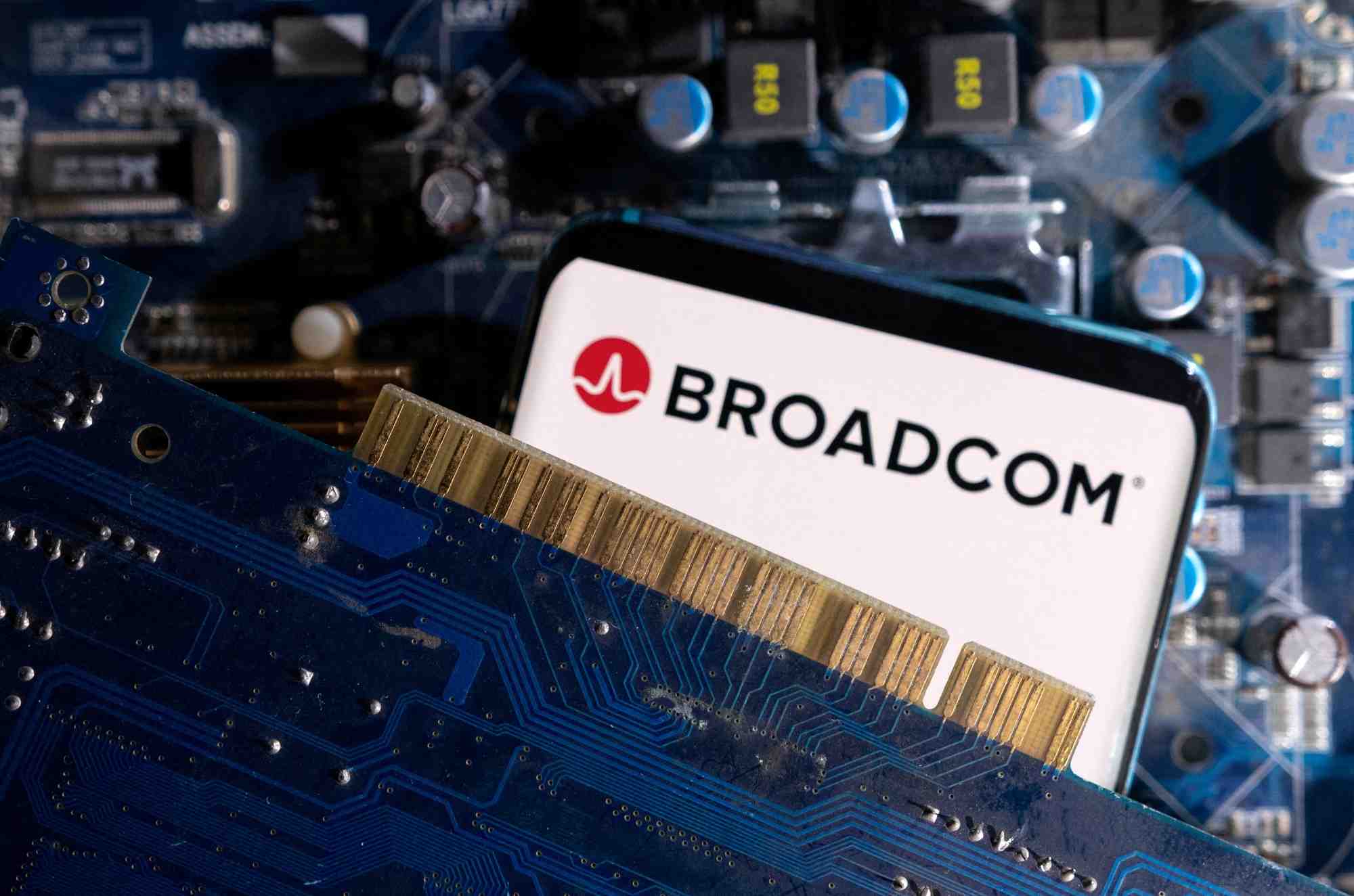 L'illustration montre le logo de broadcom