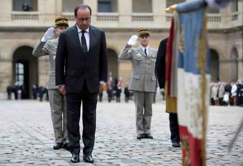 Alain juppe defend devant hollande l'unite apres les attentats