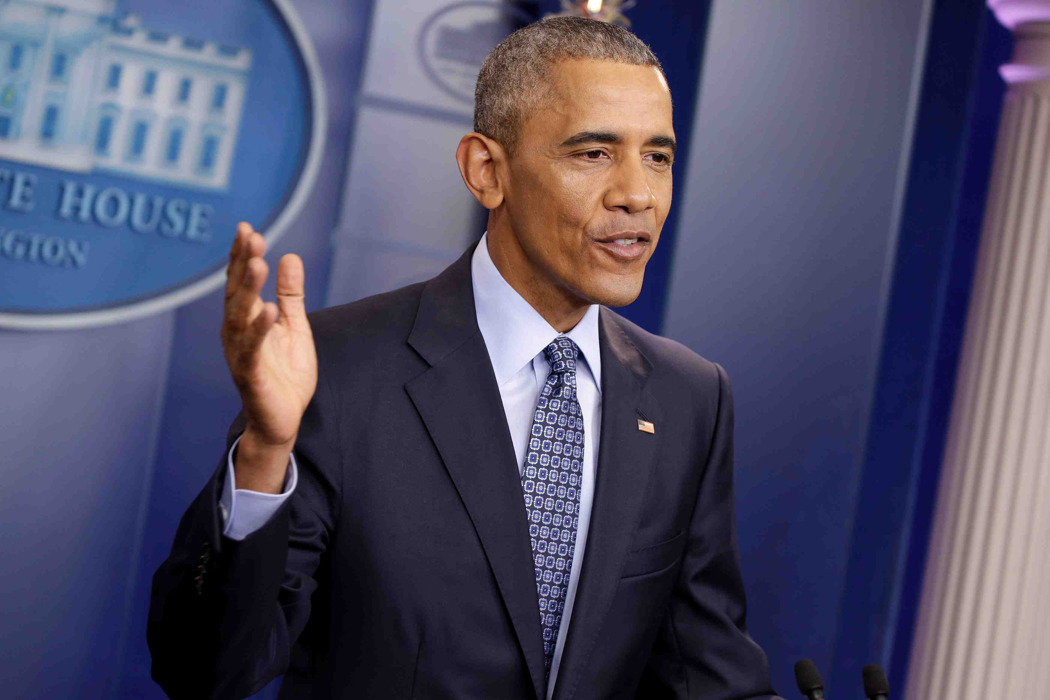 Obama commue les peines de 330 detenus