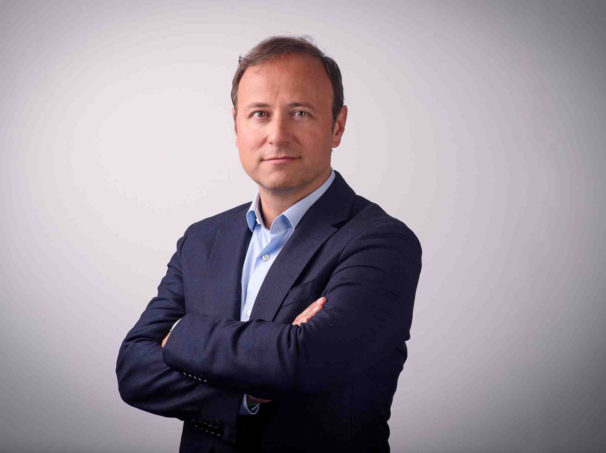 « Les objectifs ont été décalés de deux ans, mais restent les mêmes, avec l'ambition de faire de notre produit un standard à l'échelle du marché de l'automobile », assure Pierre Barnabé, dg de l'isérois Soitec qui fabrique les substrats sur lesquels les puces électroniques sont ensuite gravées.