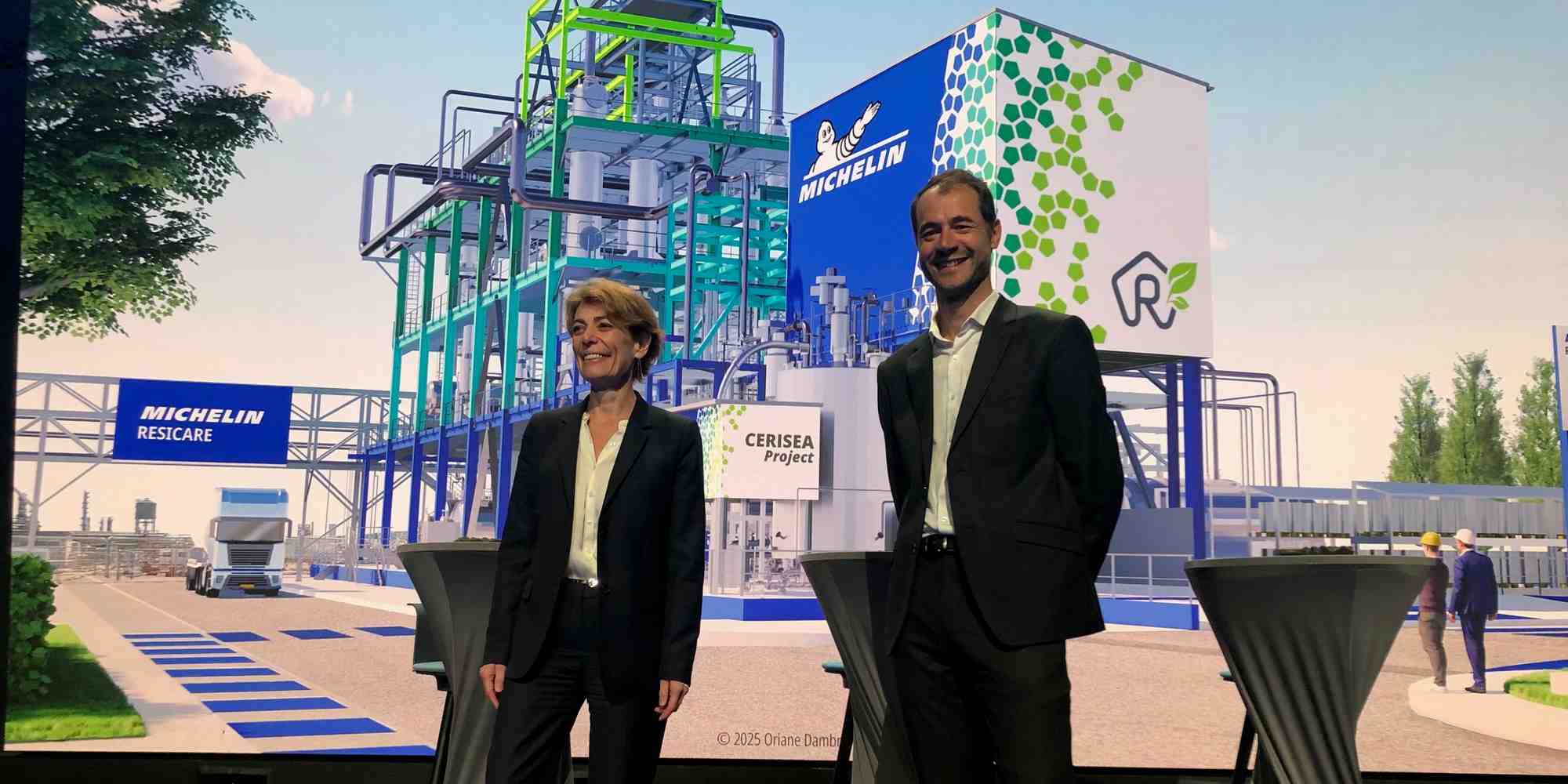 Maude Portigliatti, directrice de la division Polymer Composite Solutions chez Michelin et Quentin Faucret, directeur de la ligne Business Polymères solutions, ont présenté le nouveau démonstrateur industriel qui s'installera en Isère.