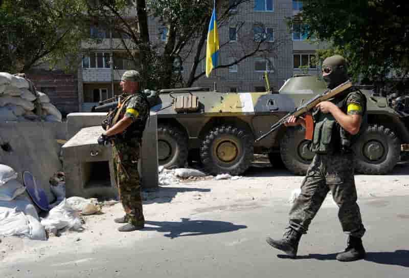 Combats à Louhansk et Donetsk, fiefs rebelles de l'est ukrainien