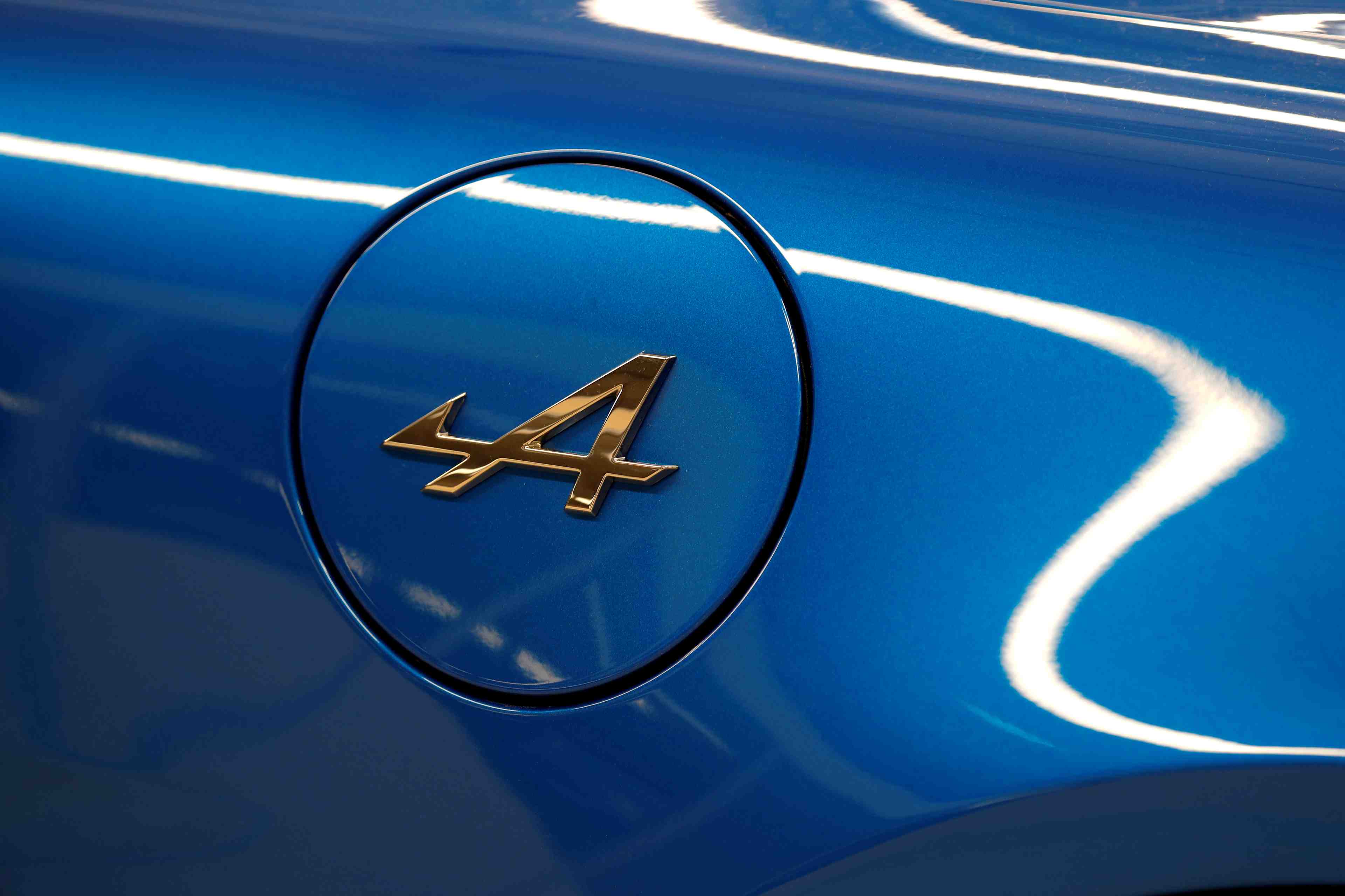 Une nouvelle alpine gt pour seduire une clientele chic en europe