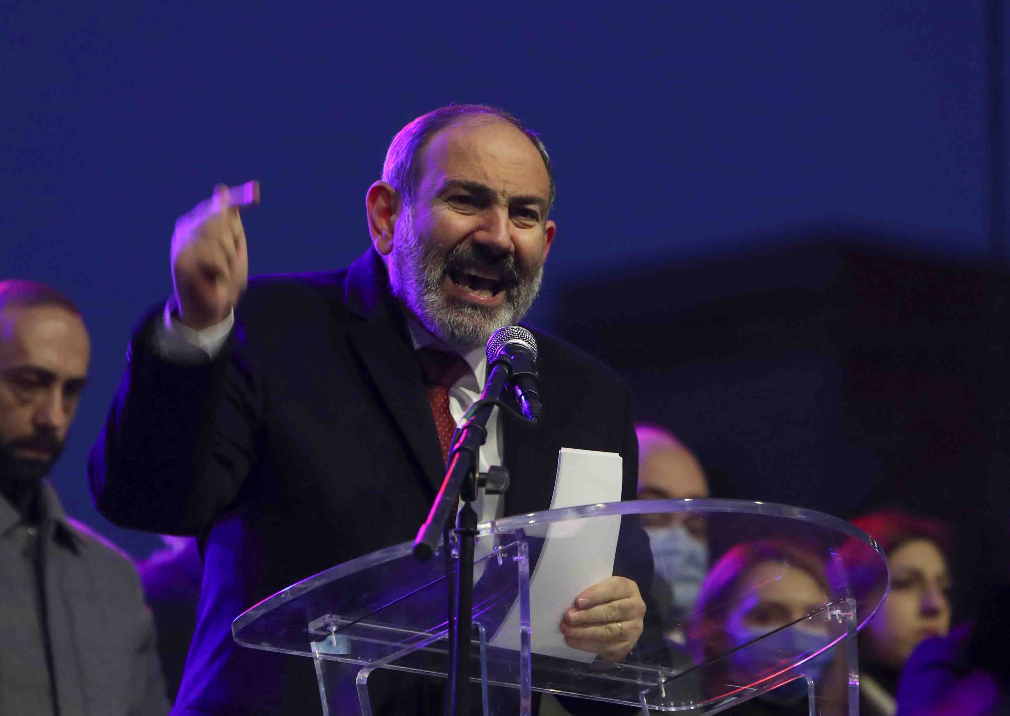 Le premier ministre armenien se dit ouvert a des elections anticipees sous certaines conditions