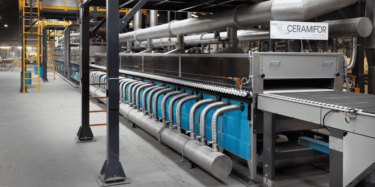 L'entreprise conçoit et fabrique des fours de traitement thermique pour les industriels de la céramique et du verre, son coeur de métier.