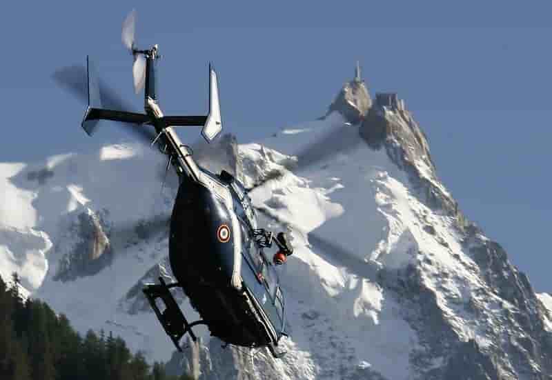 Les corps de cinq alpinistes retrouvés dans les Alpes