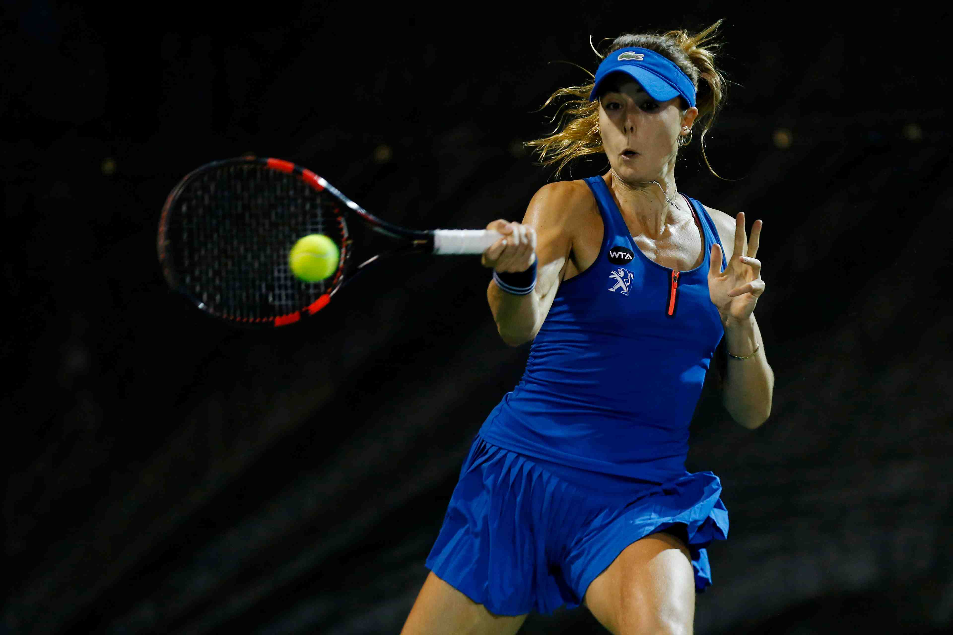 Victoire expeditive pour cornet, halep battue d'entree