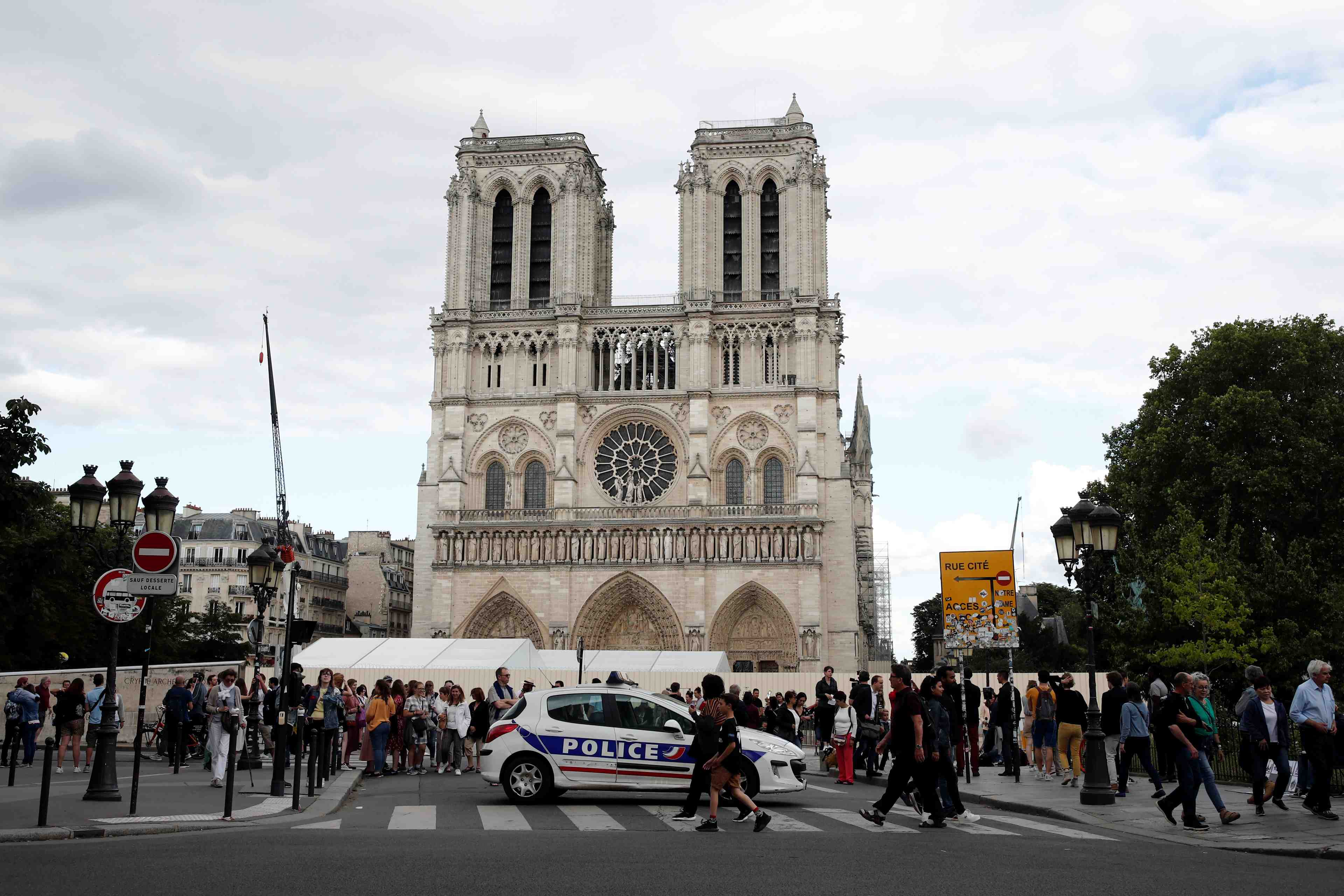 Notre-dame de paris-le parquet ecarte la piste criminelle