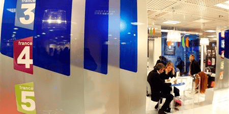 FRANCE TÉLÉVISIONS PRÉVOIT DES RECETTES PUBLICITAIRES SUPÉREURES AUX ATTENTES EN 2009