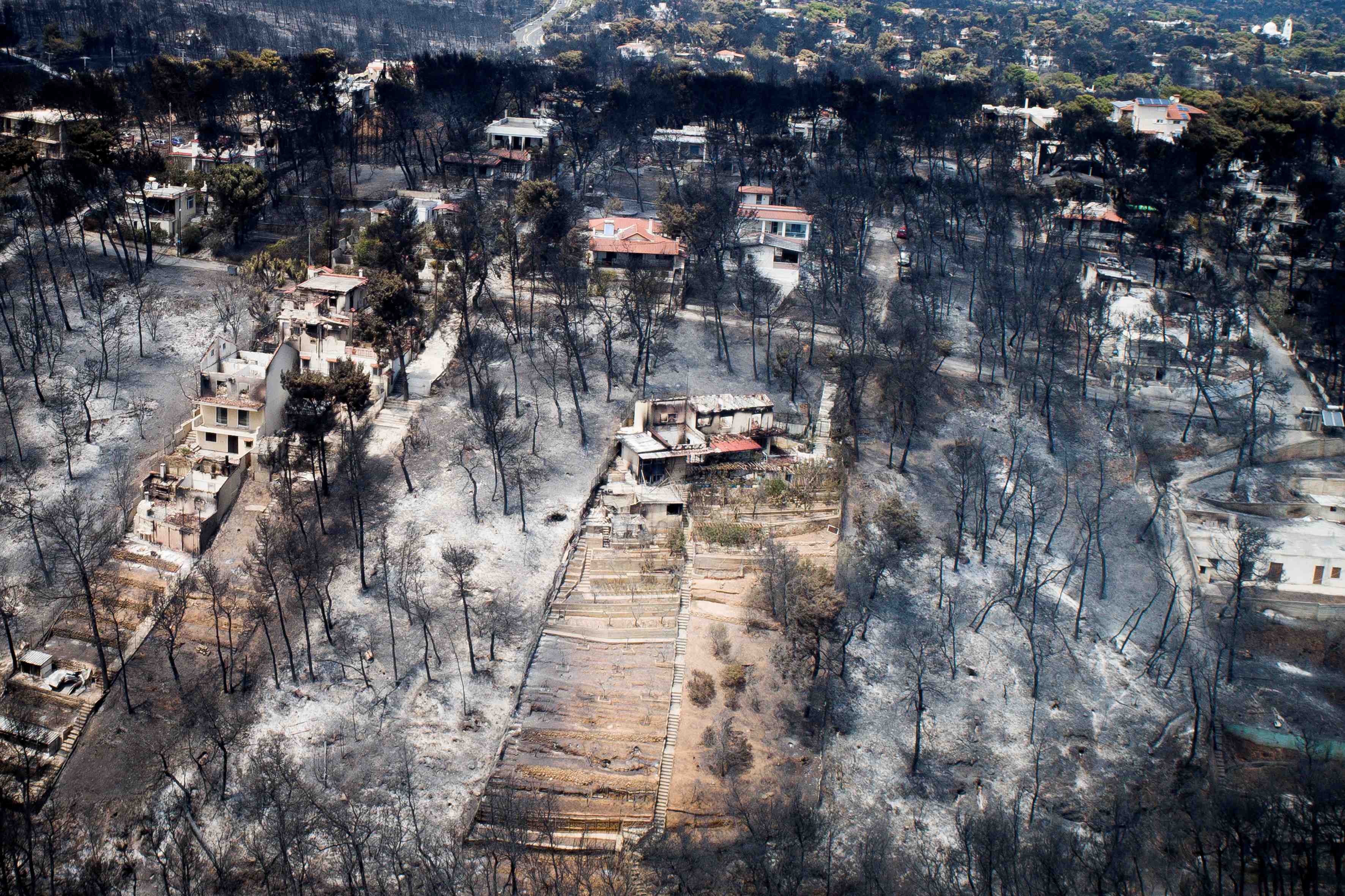 Plainte contre les autorites grecques apres l'incendie de mati