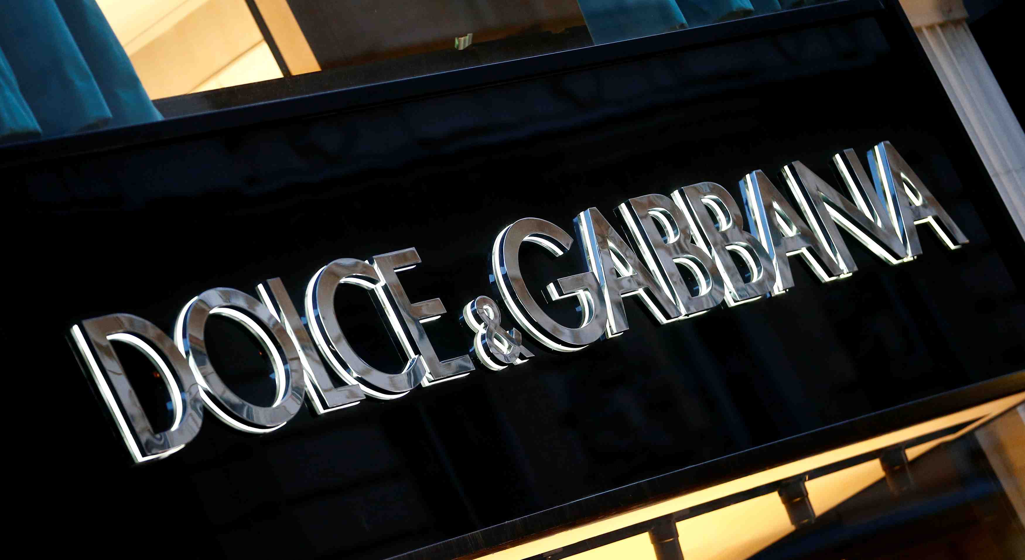 Les fondateurs de dolce & gabbana s'excusent apres la polemique