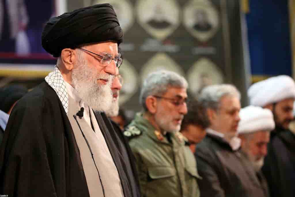 Les tirs de missiles contre les americains ne suffisent pas, dit khamenei