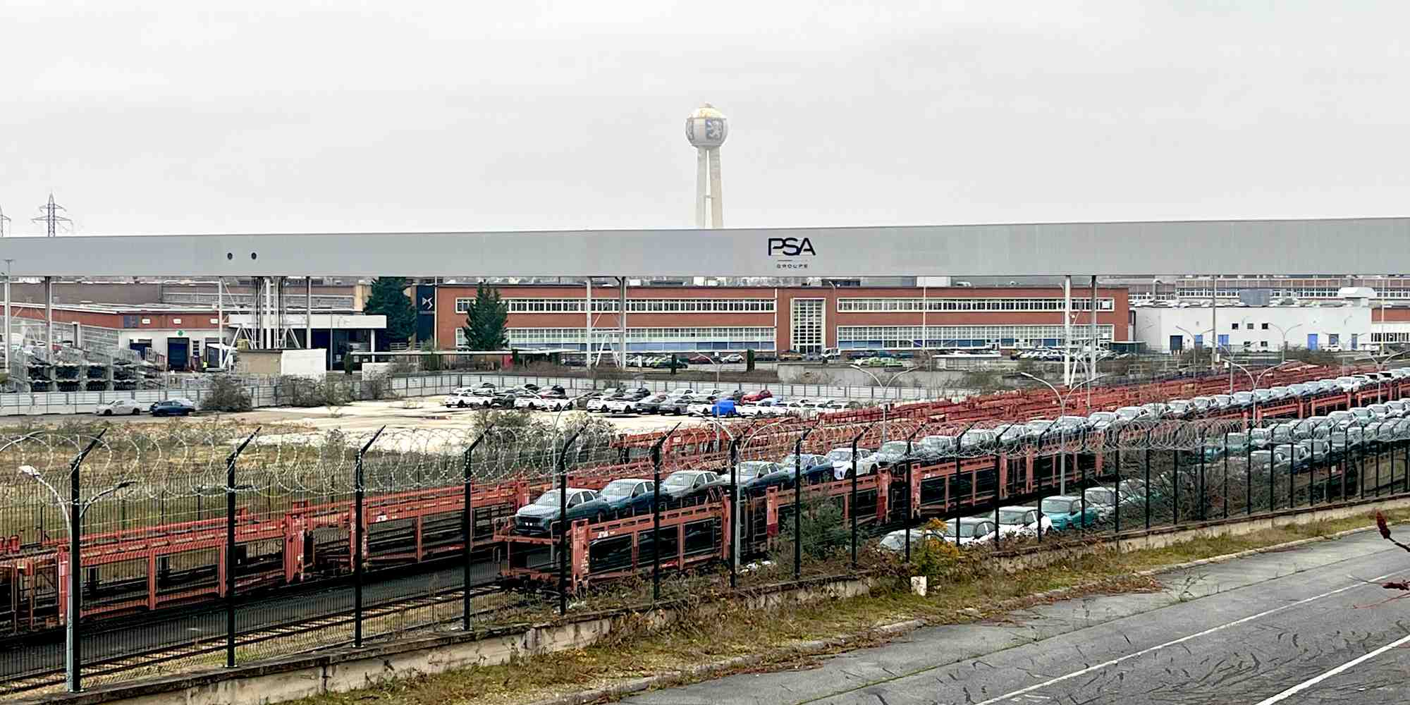 Le site de Poissy fabrique des Opel Mokka, et marginalement des DS3.