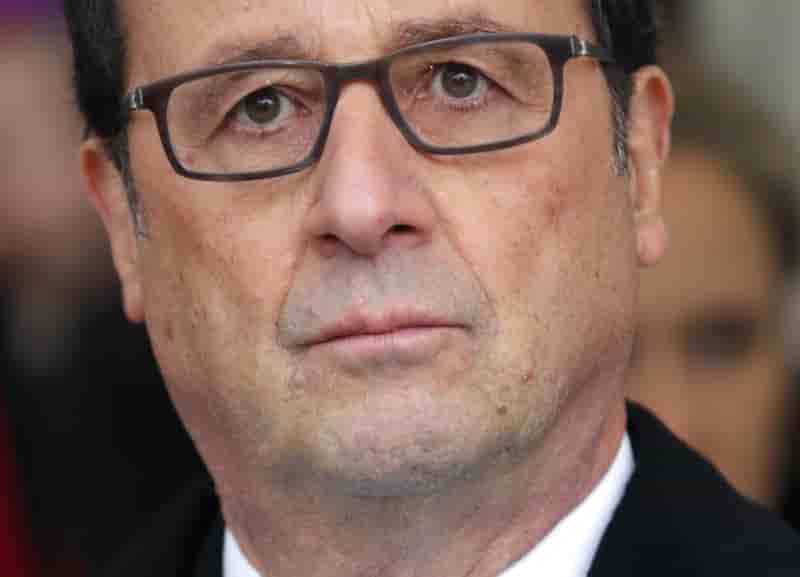 Hollande insiste sur l'union de la gauche