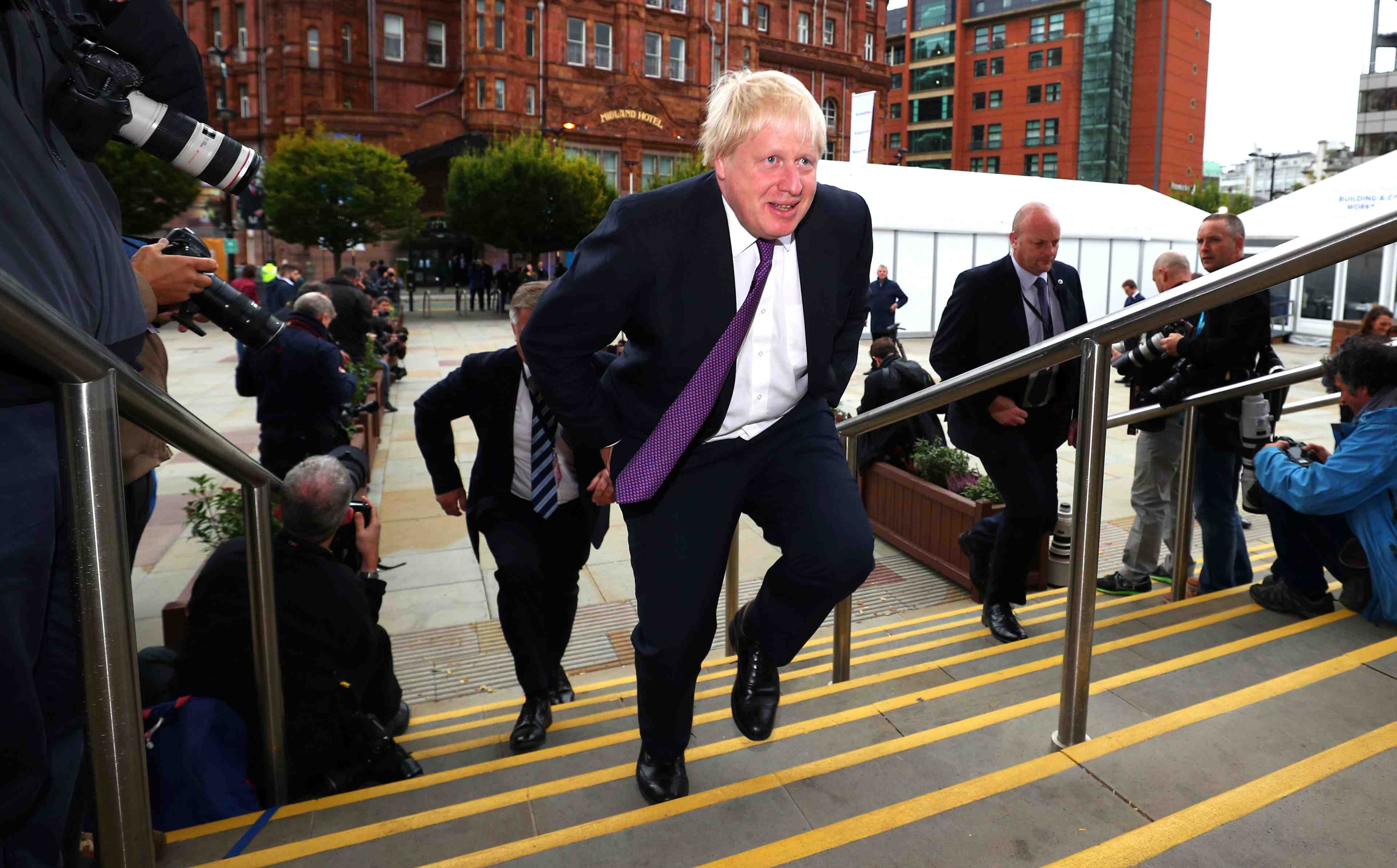 Des deputes libyens exigent des excuses de boris johnson