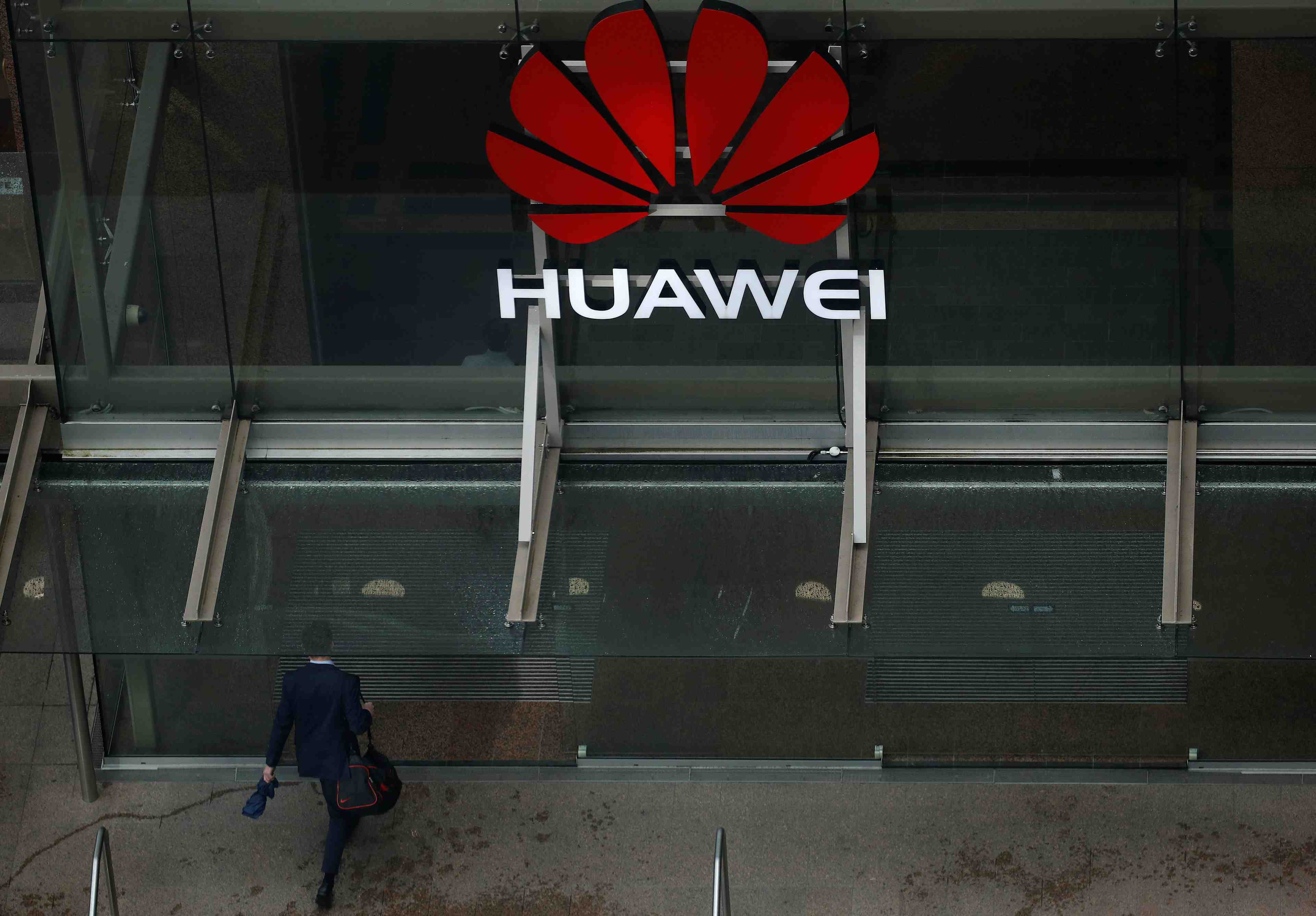 Huawei se renforce dans les puces pour serveurs pour se diversifier