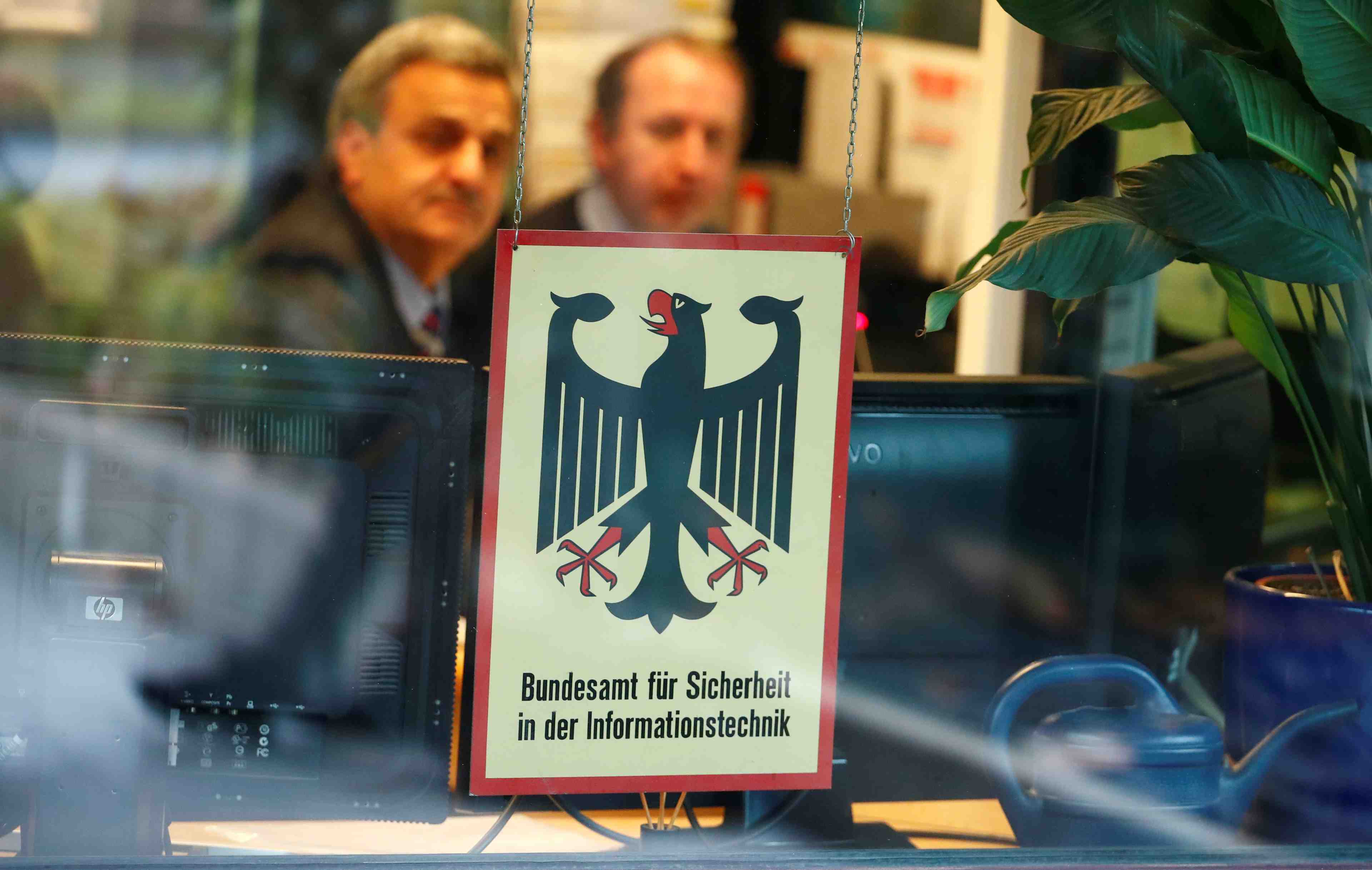 Allemagne: un etudiant de 20 ans avoue les piratages informatiques