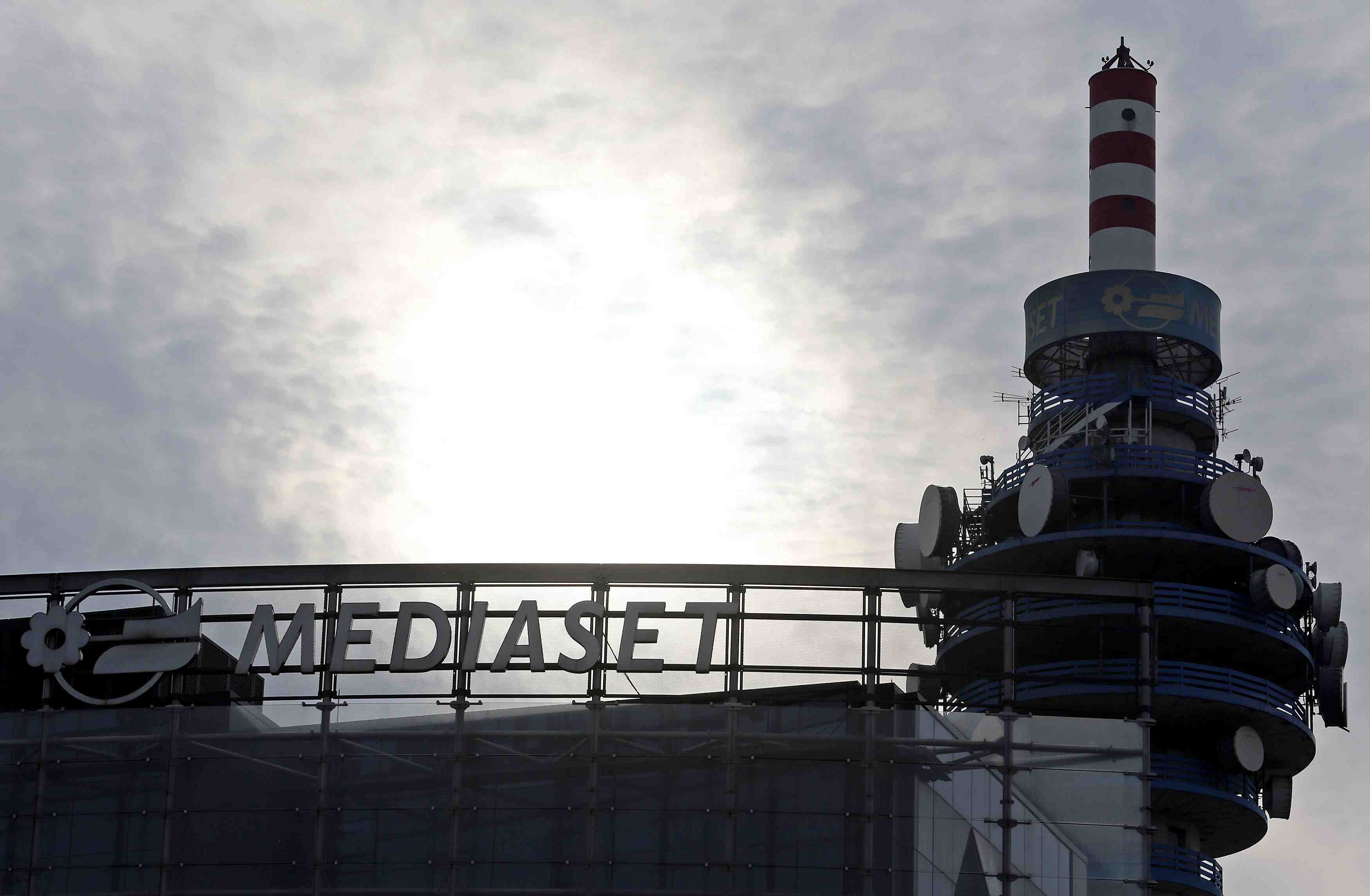 Mediaset n'a pas l'intention de lancer une offre sur prosieben, selon son directeur financier