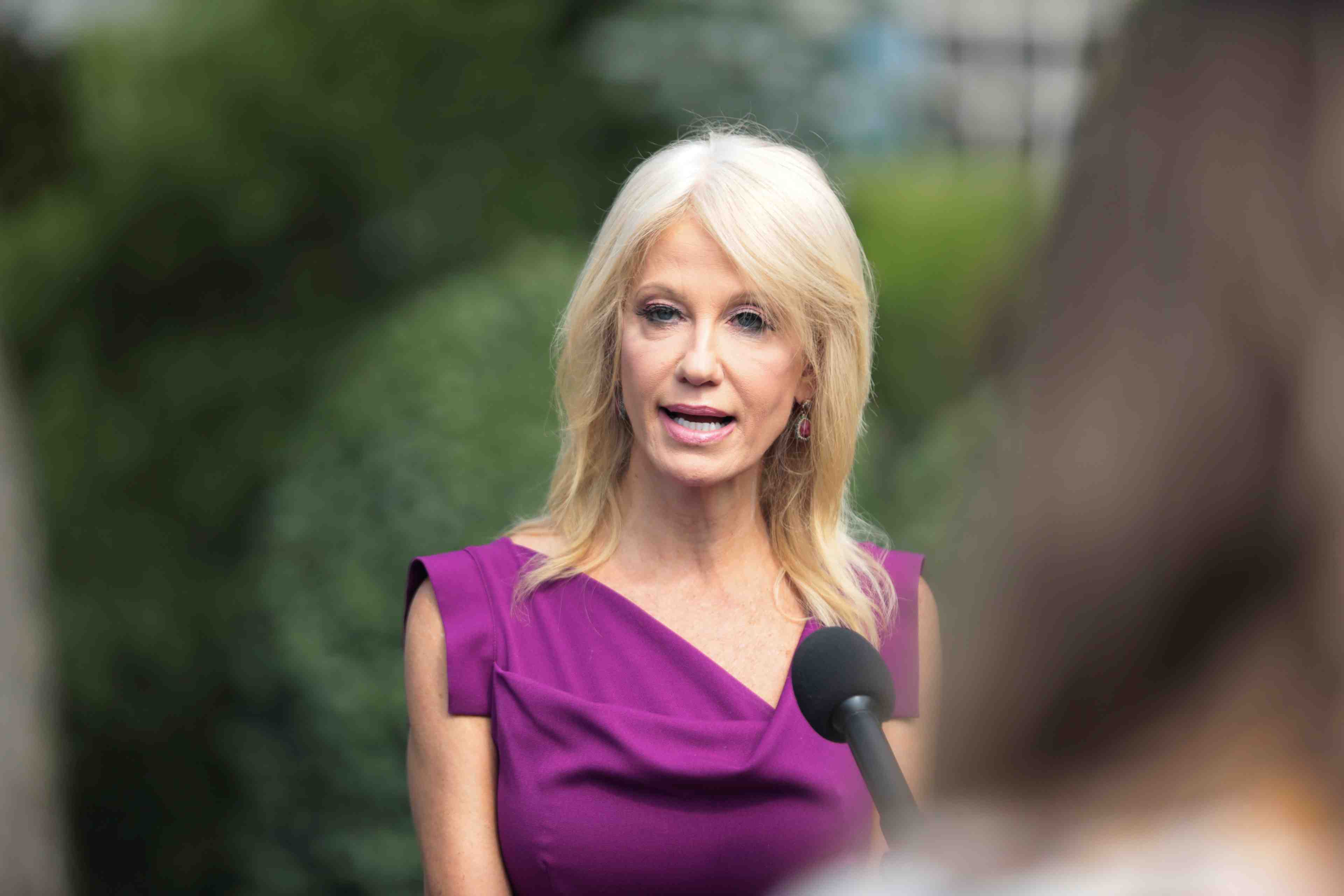 Kellyanne conway, conseillere de trump, quittera la maison blanche fin aout