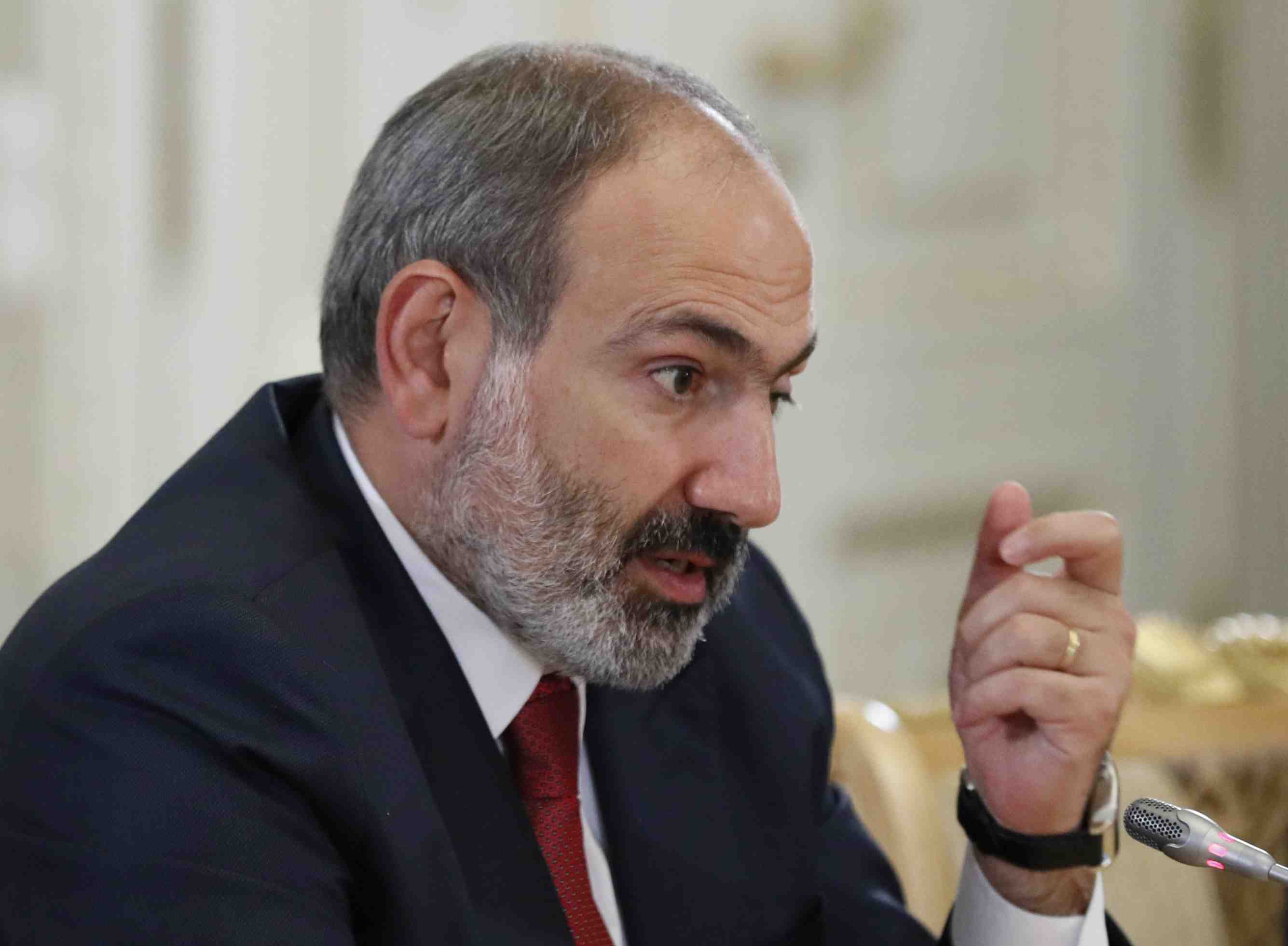 La turquie avance sur un "chemin genocidaire", dit le premier ministre armenien au figaro