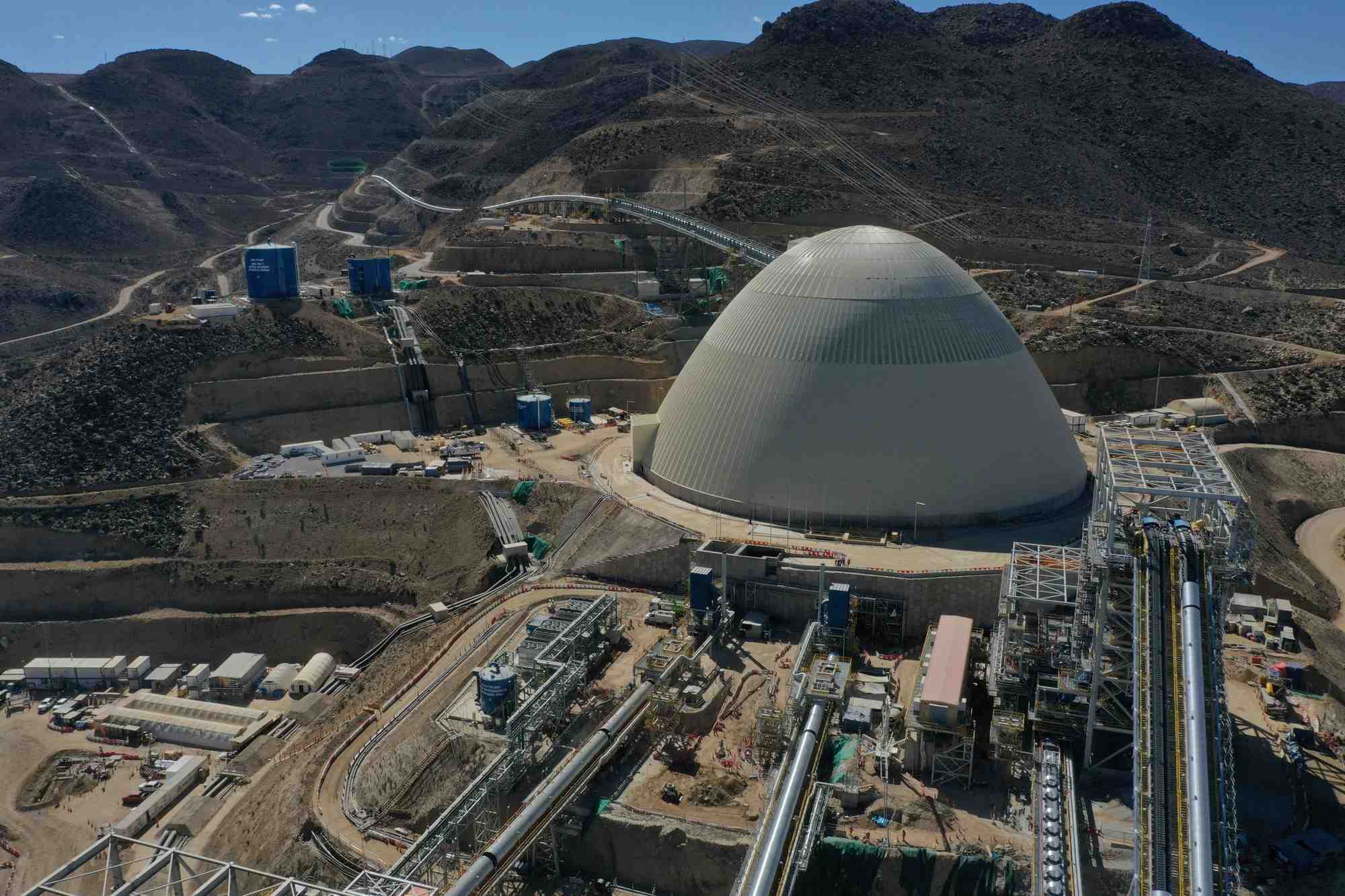Photo d'archives: vue generale de la mine de cuivre quellaveco d'anglo american au perou