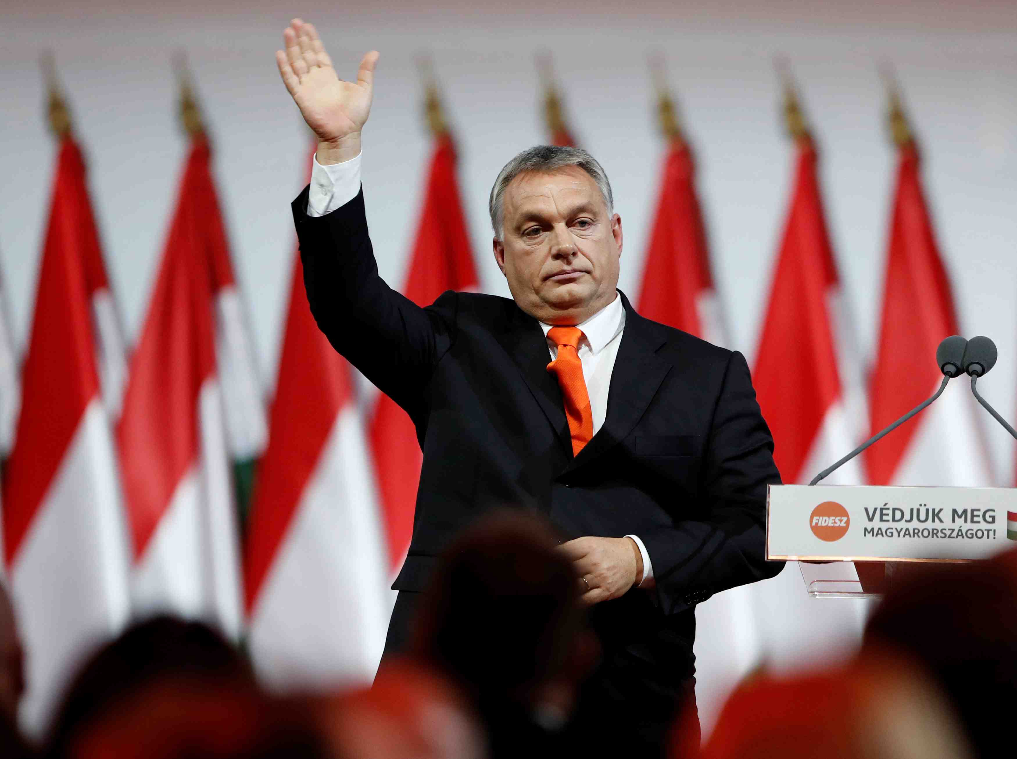 Orban veut rendre "irreversible" la transformation de la hongrie