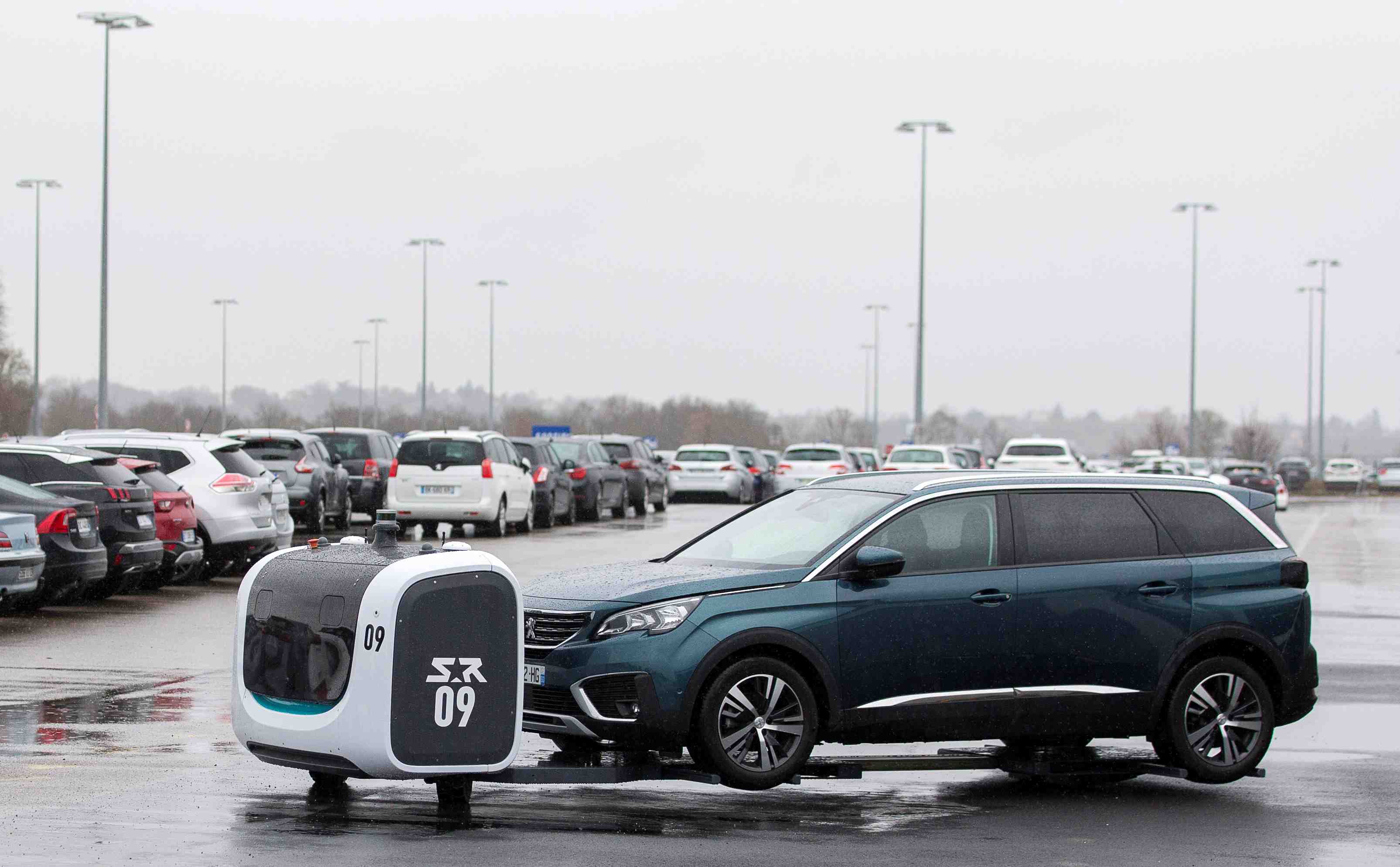 Le robot-voiturier vous attend au parking de l’aeroport de lyon