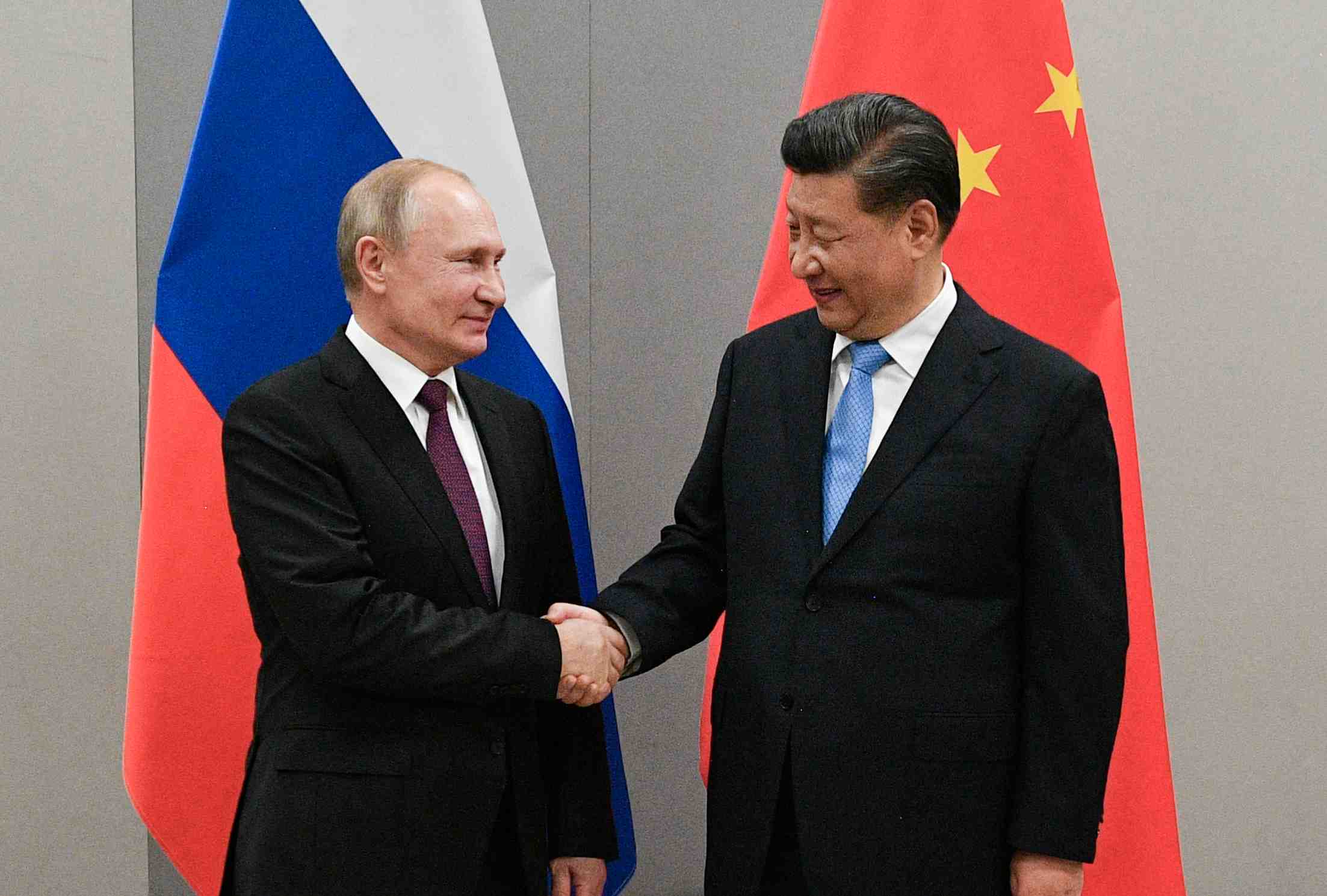 Moscou et pekin prolongent leur traite d'amitie de cinq annees, selon le kremlin