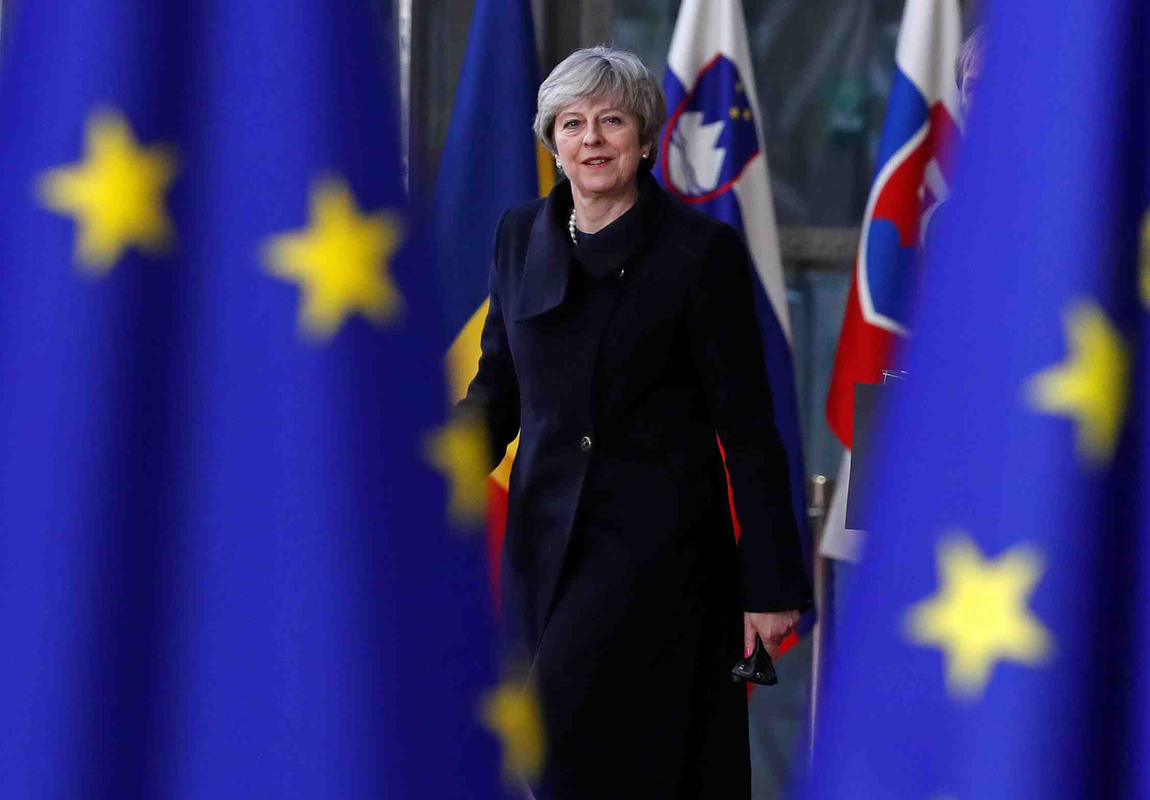 May : le brexit se fera malgre le revers essuye aux communes