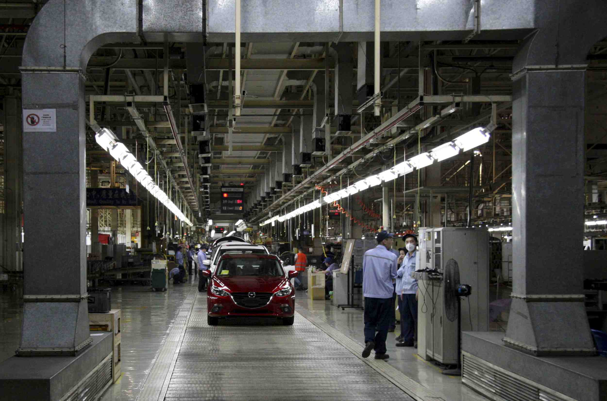 Chine: rebond attendu des ventes d'automobiles cette annee apres un repli de 2% en 2020